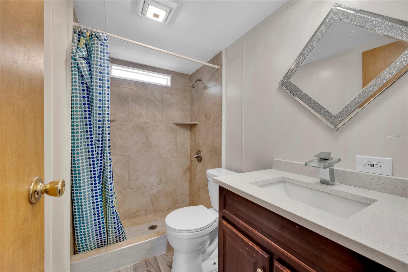 Manufactured Home at 7194 SEALAWN DR, SPRING HILL, photo 19 of 43