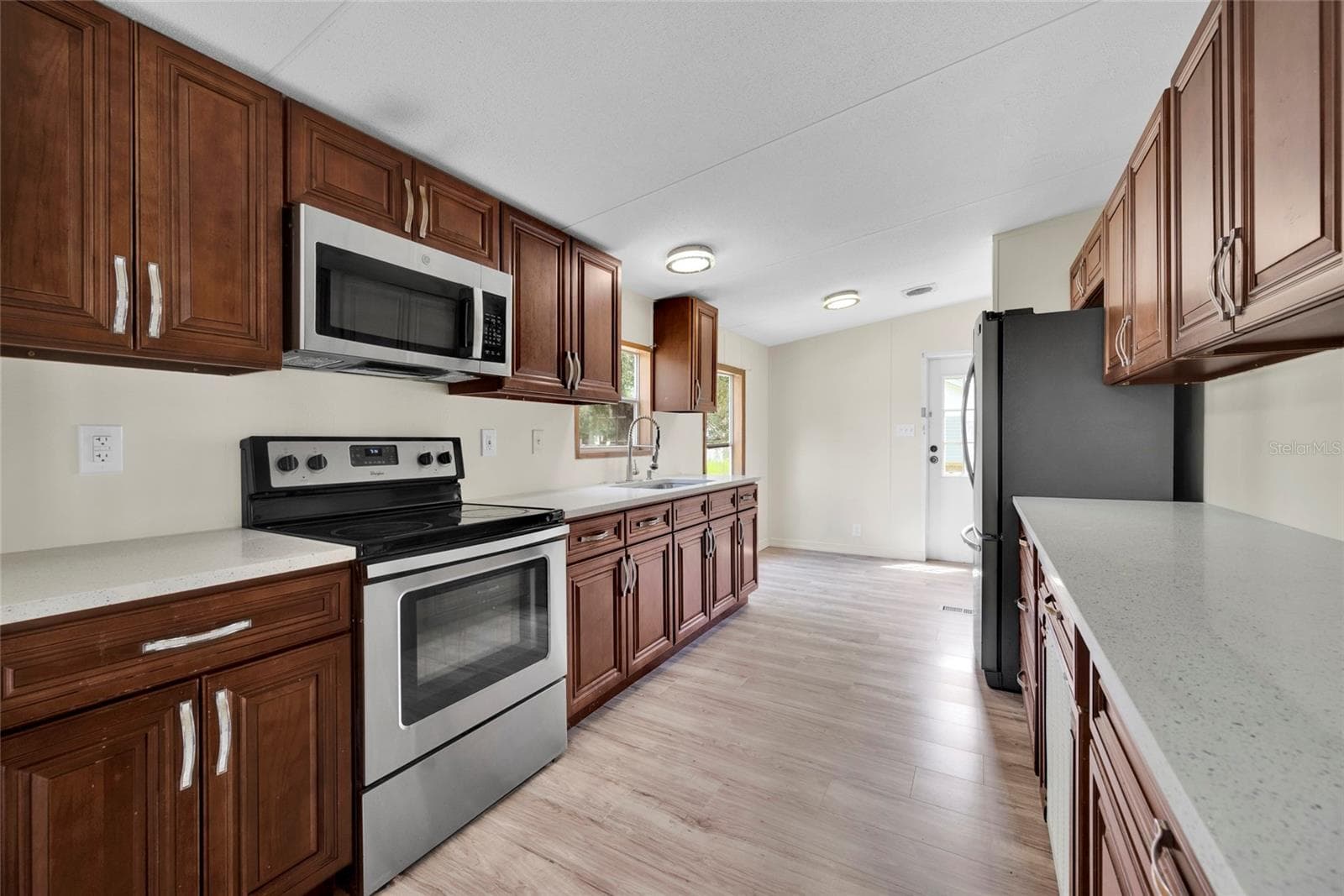 Manufactured Home at 7194 SEALAWN DR, SPRING HILL, photo 23 of 43