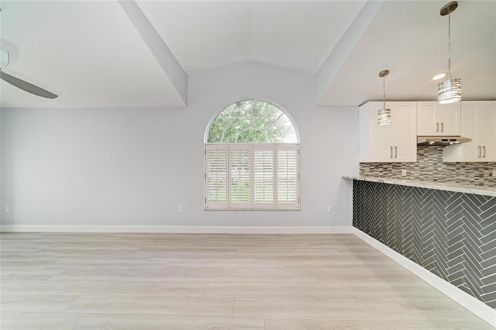 Single Family Residence at 7488 ELEANOR CIR, SARASOTA, photo 7 of 52