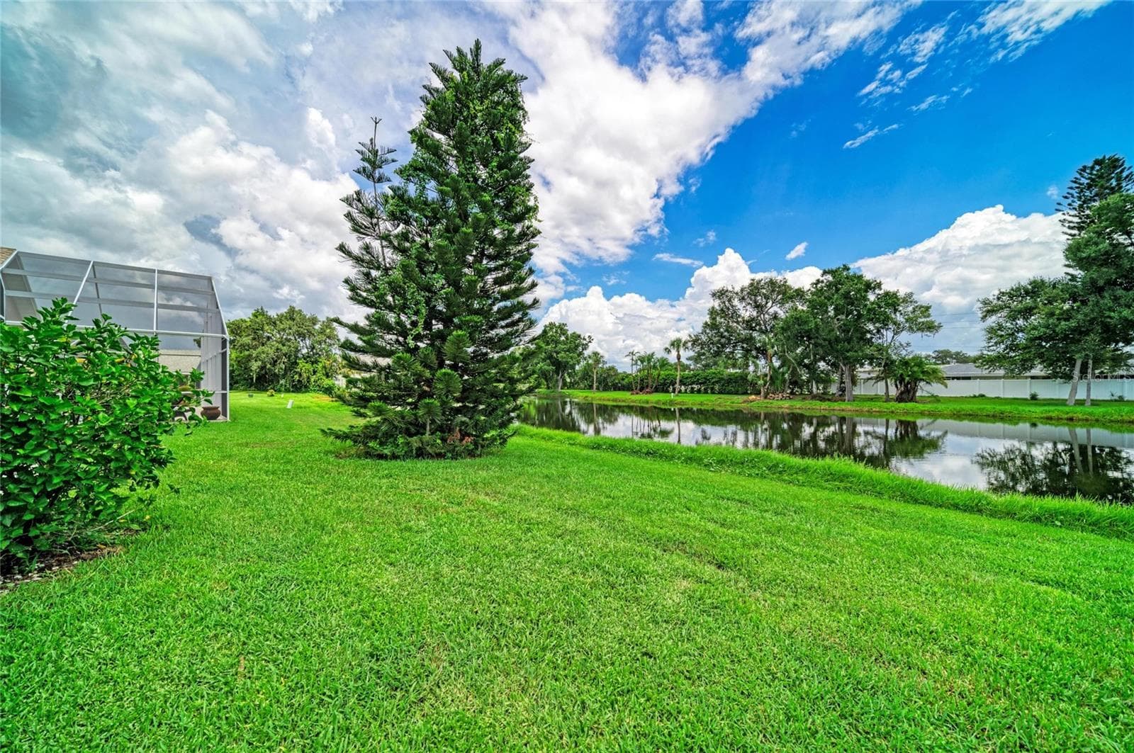 Single Family Residence at 7488 ELEANOR CIR, SARASOTA, photo 14 of 52