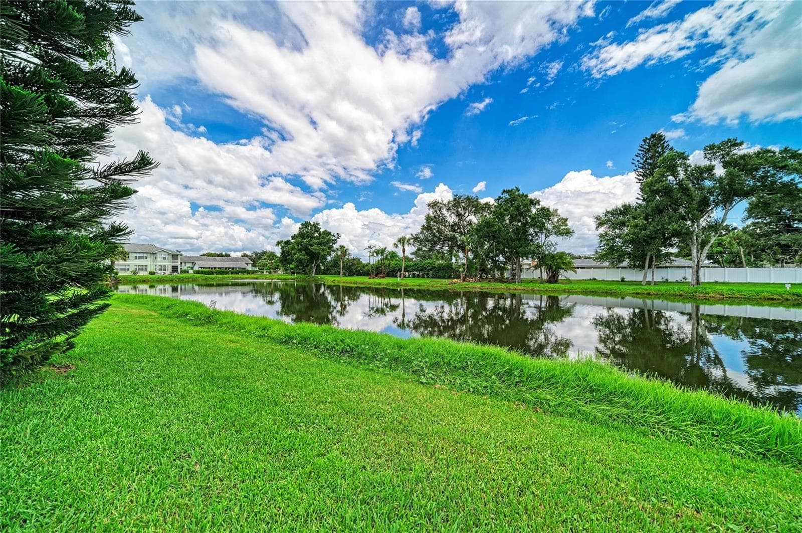 Single Family Residence at 7488 ELEANOR CIR, SARASOTA, photo 16 of 52
