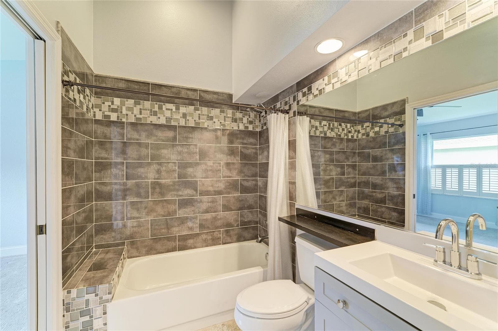 Single Family Residence at 7488 ELEANOR CIR, SARASOTA, photo 41 of 52