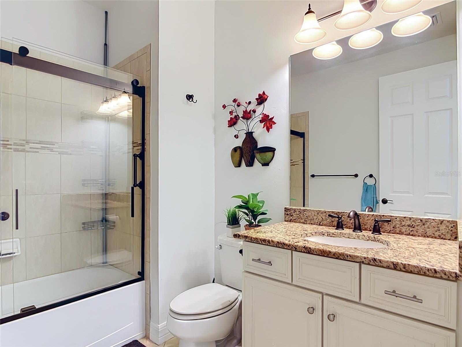 Guest Bath - 2590 OSWEGO DR, NORTH PORT
