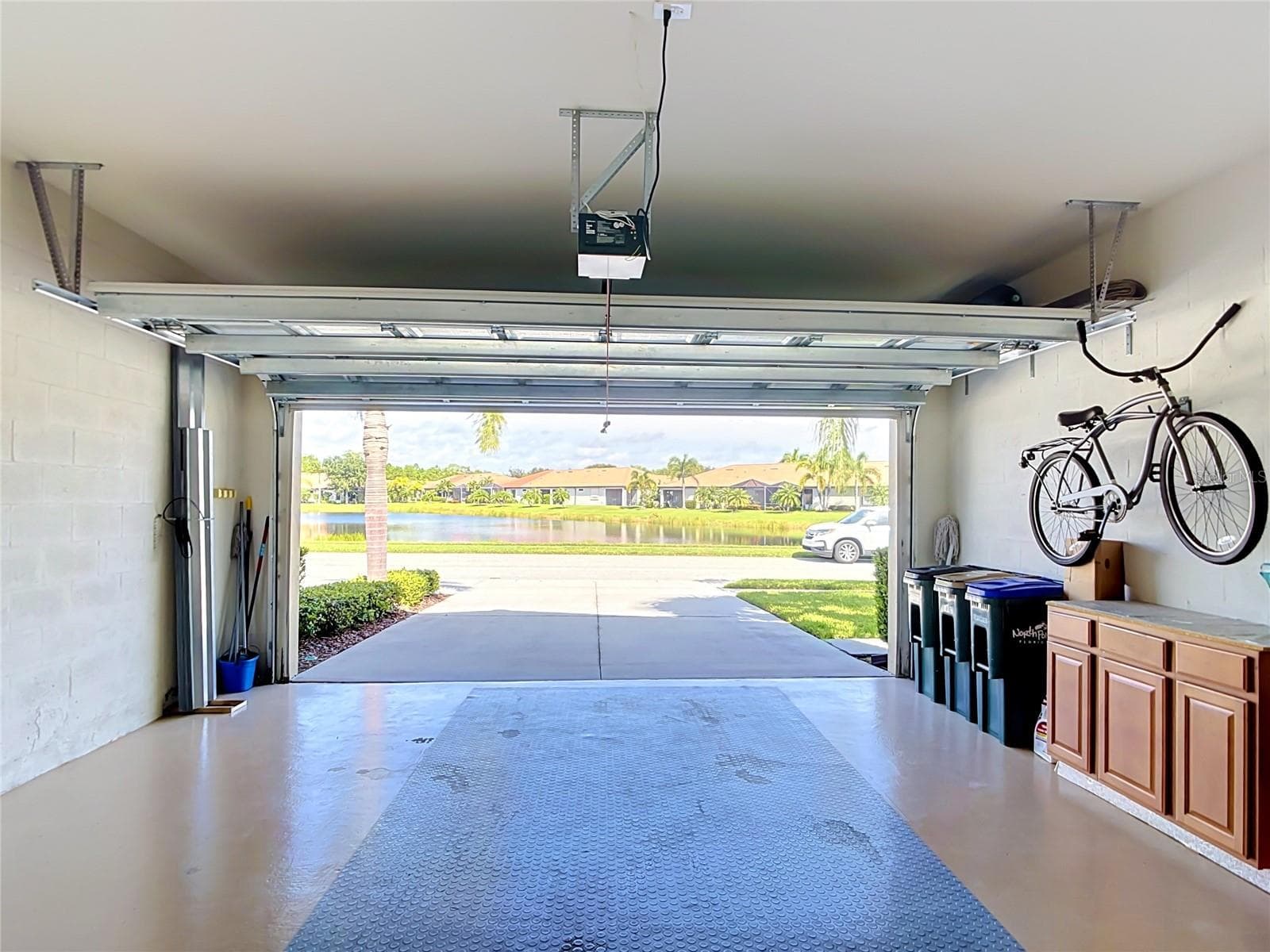 Garage - 2590 OSWEGO DR, NORTH PORT