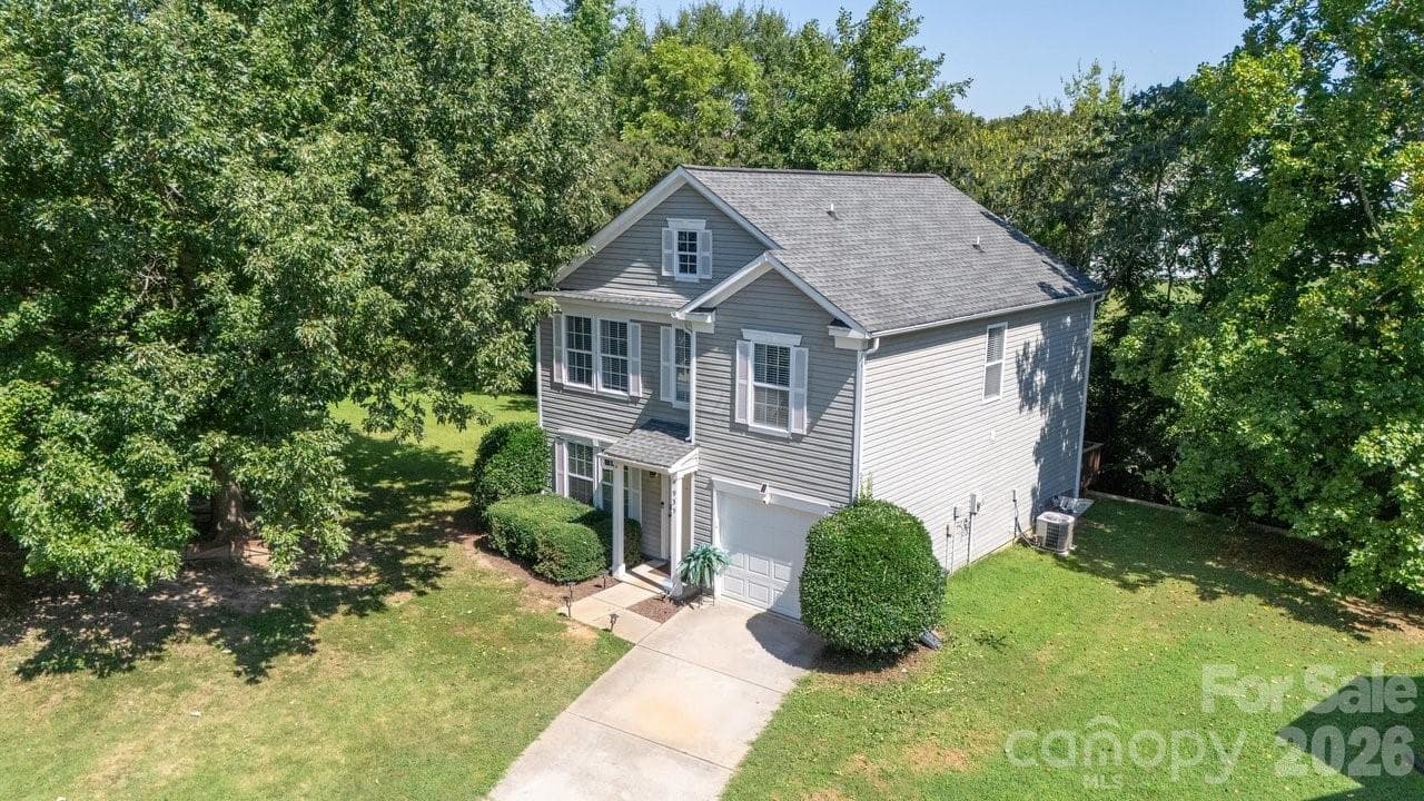 Single Family Residence at 935 Torsion Lane, Clover, photo 4 of 31