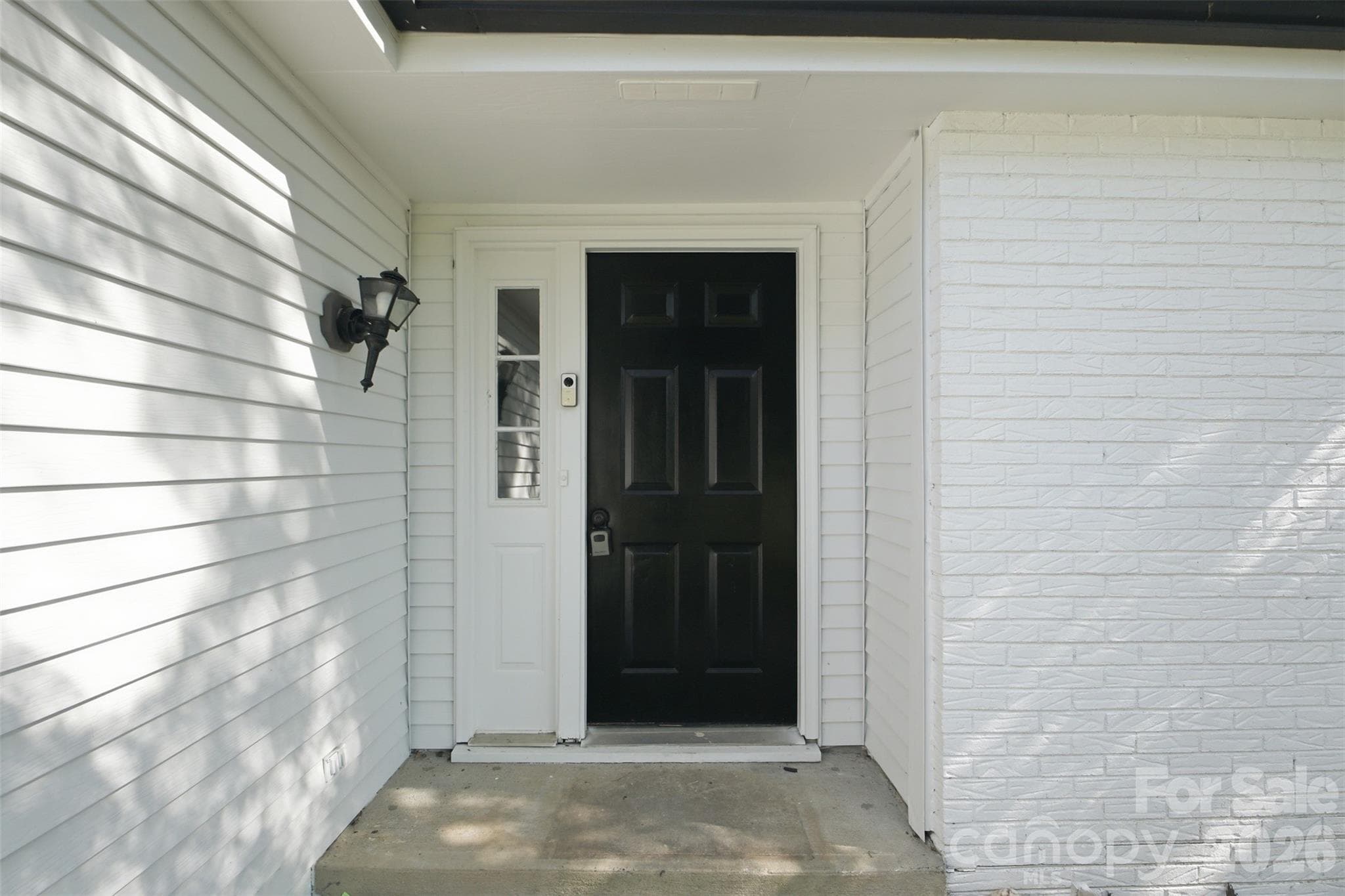 Single Family Residence at 2526 Nickelridge Court, Charlotte, photo 4 of 25