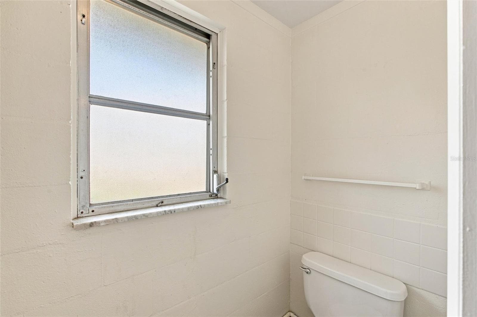Partial bathroom - 1509 BANYAN DR, VENICE