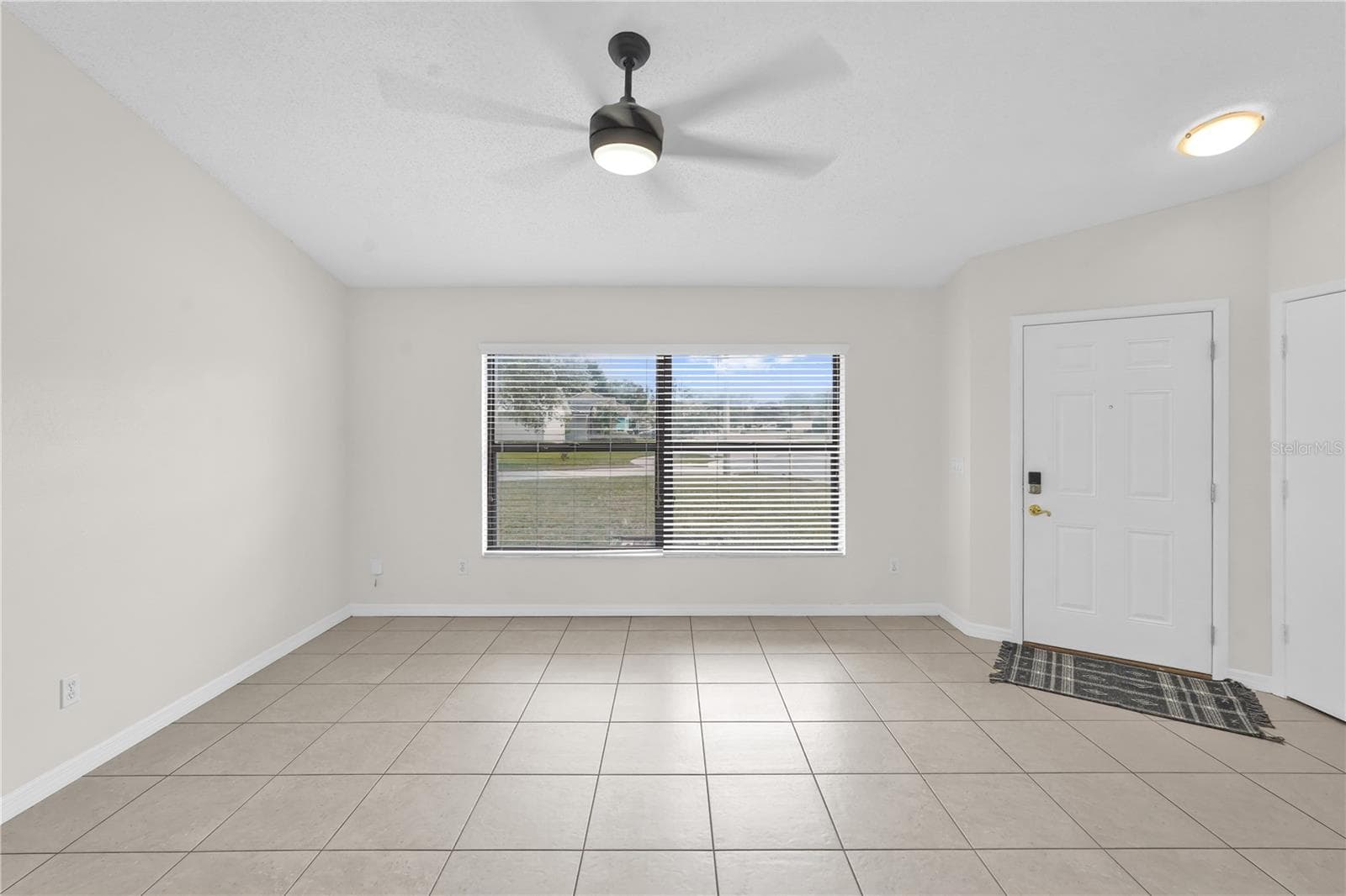 Front living - 5165 FORMBY DR, ORLANDO