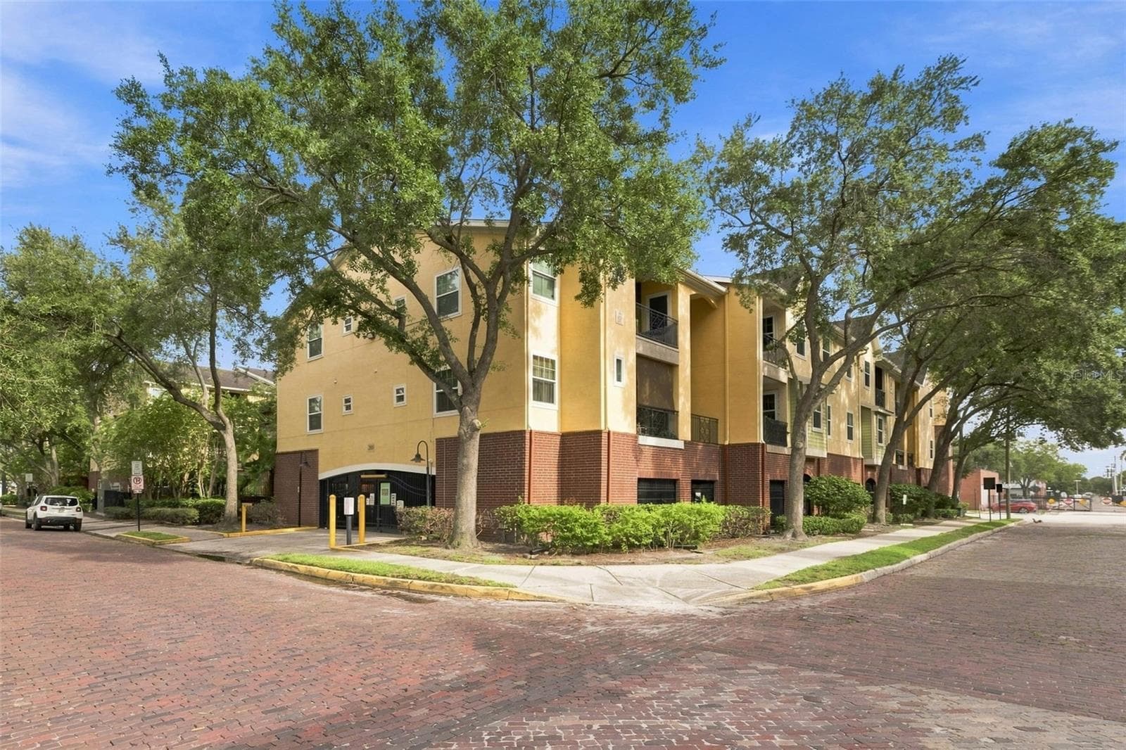 2010 E PALM AVE #14320