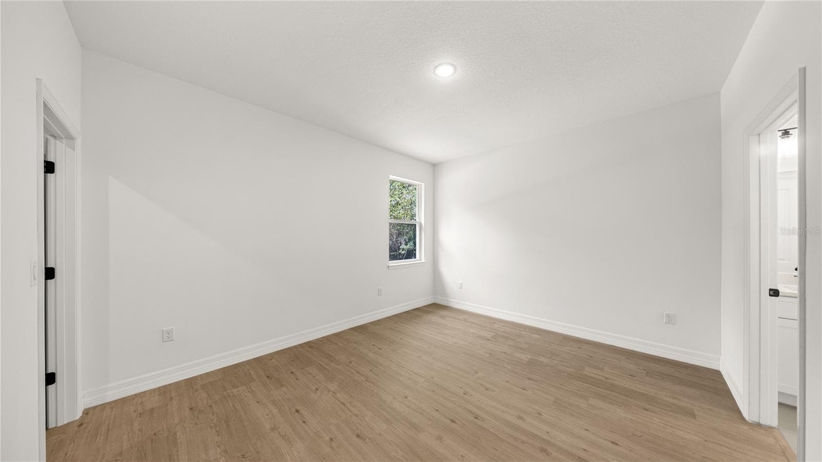 Single Family Residence at 2126 W CHARLENE PL, DUNNELLON, photo 14 of 34
