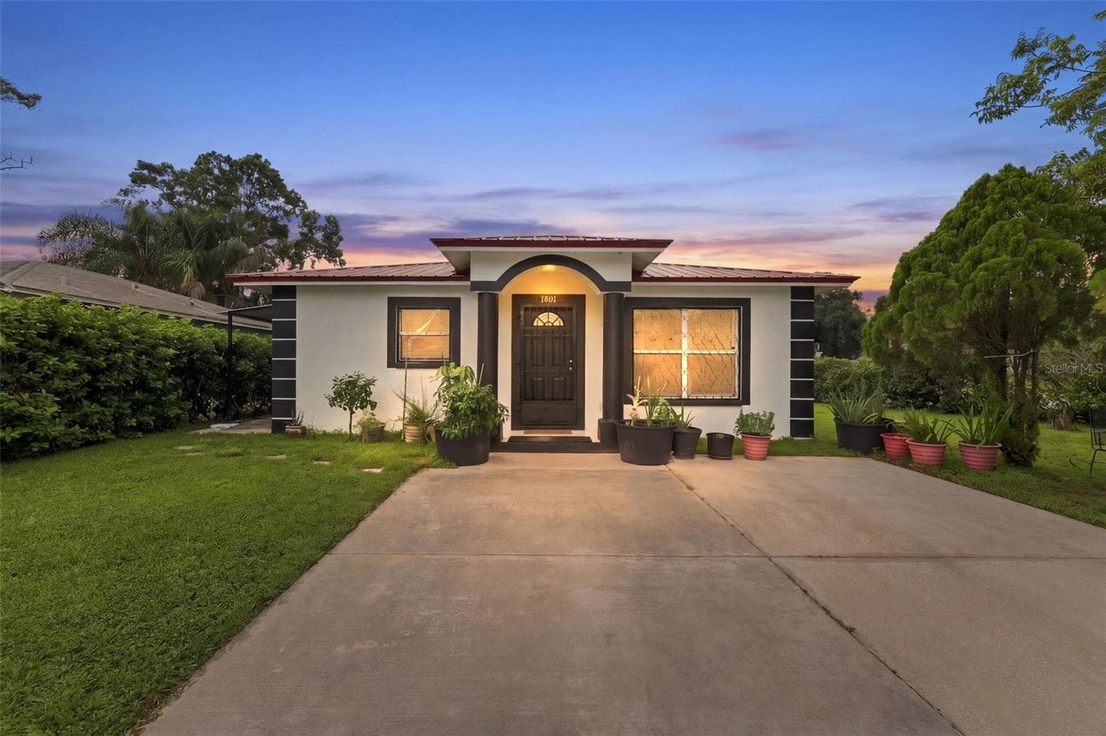 1801 BETHUNE DR