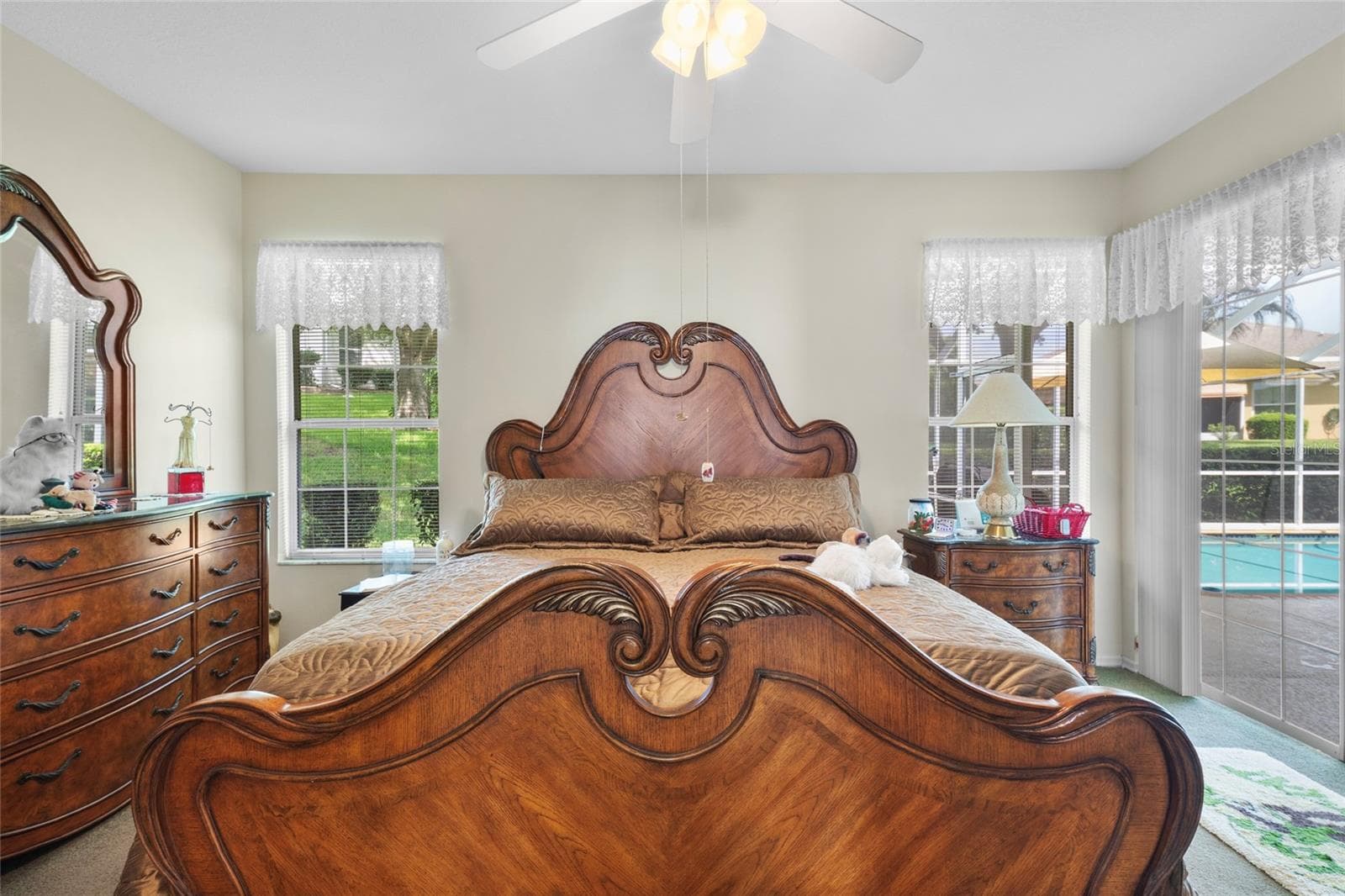 Primary Bedroom - 365 W BARCLAY CT, BEVERLY HILLS