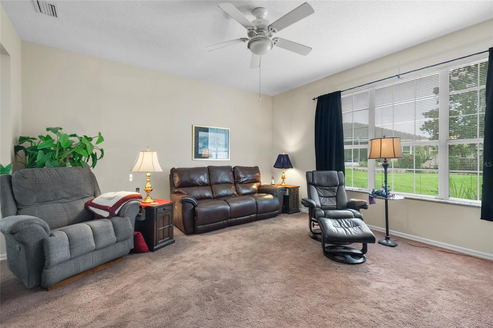 Family Room - 365 W BARCLAY CT, BEVERLY HILLS
