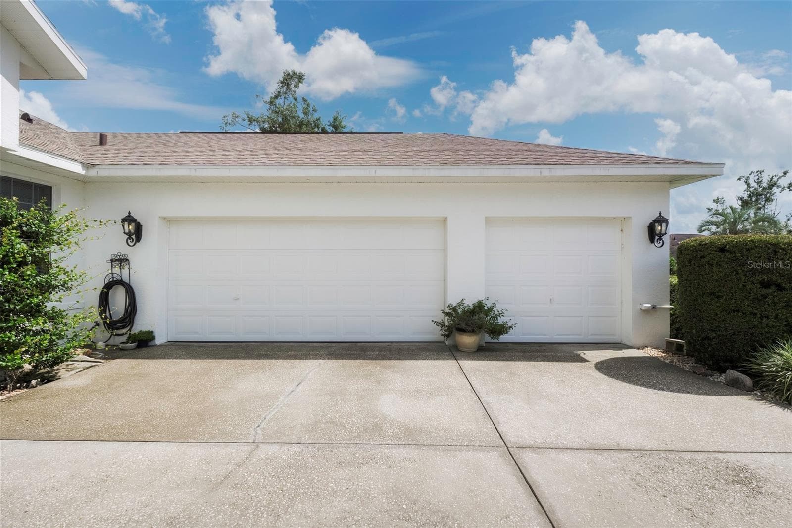 Single Family Residence at 365 W BARCLAY CT, BEVERLY HILLS, photo 35 of 46