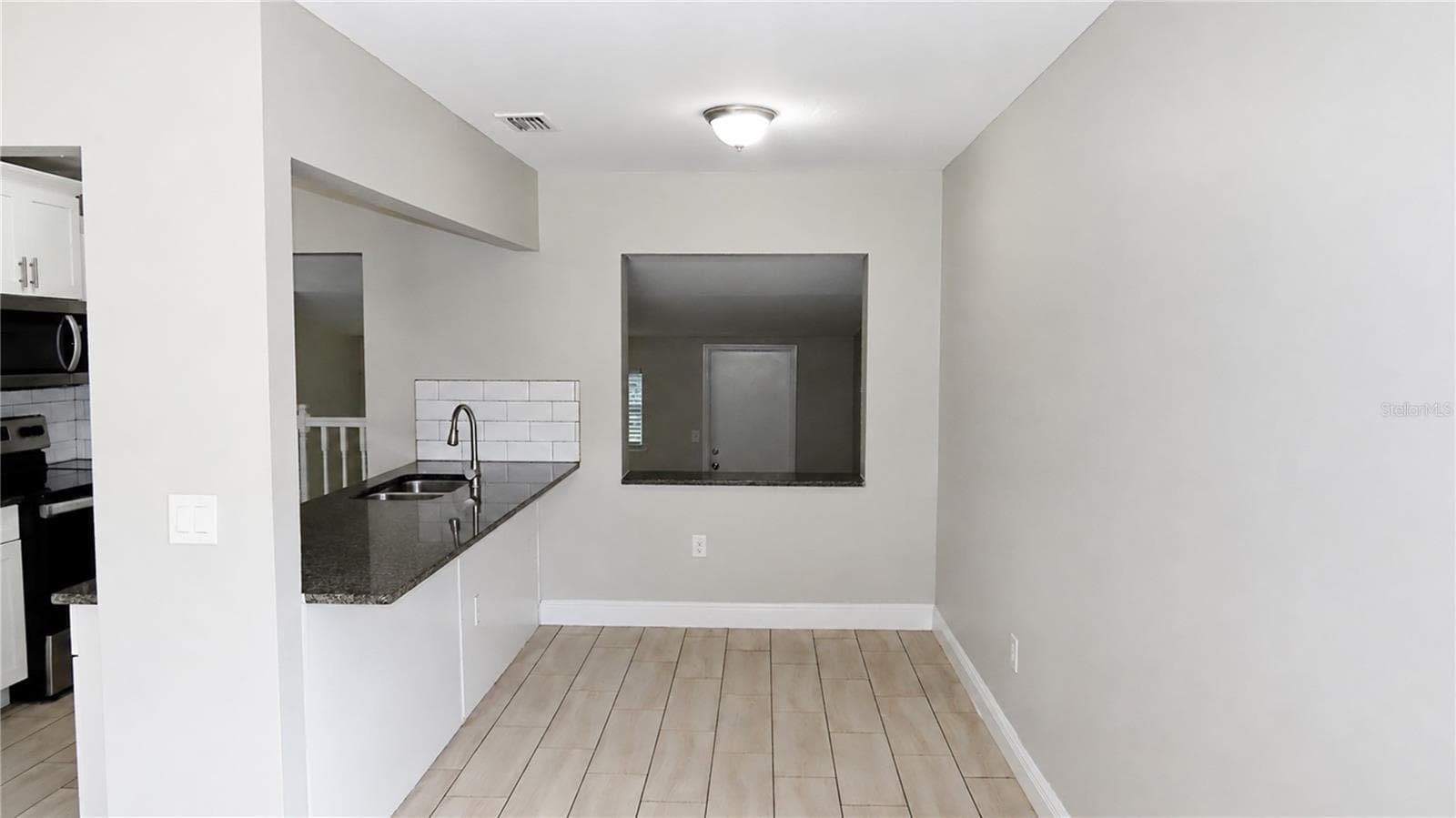 Single Family Residence at 1241 NICHOLSON ST, CLEARWATER, photo 5 of 34