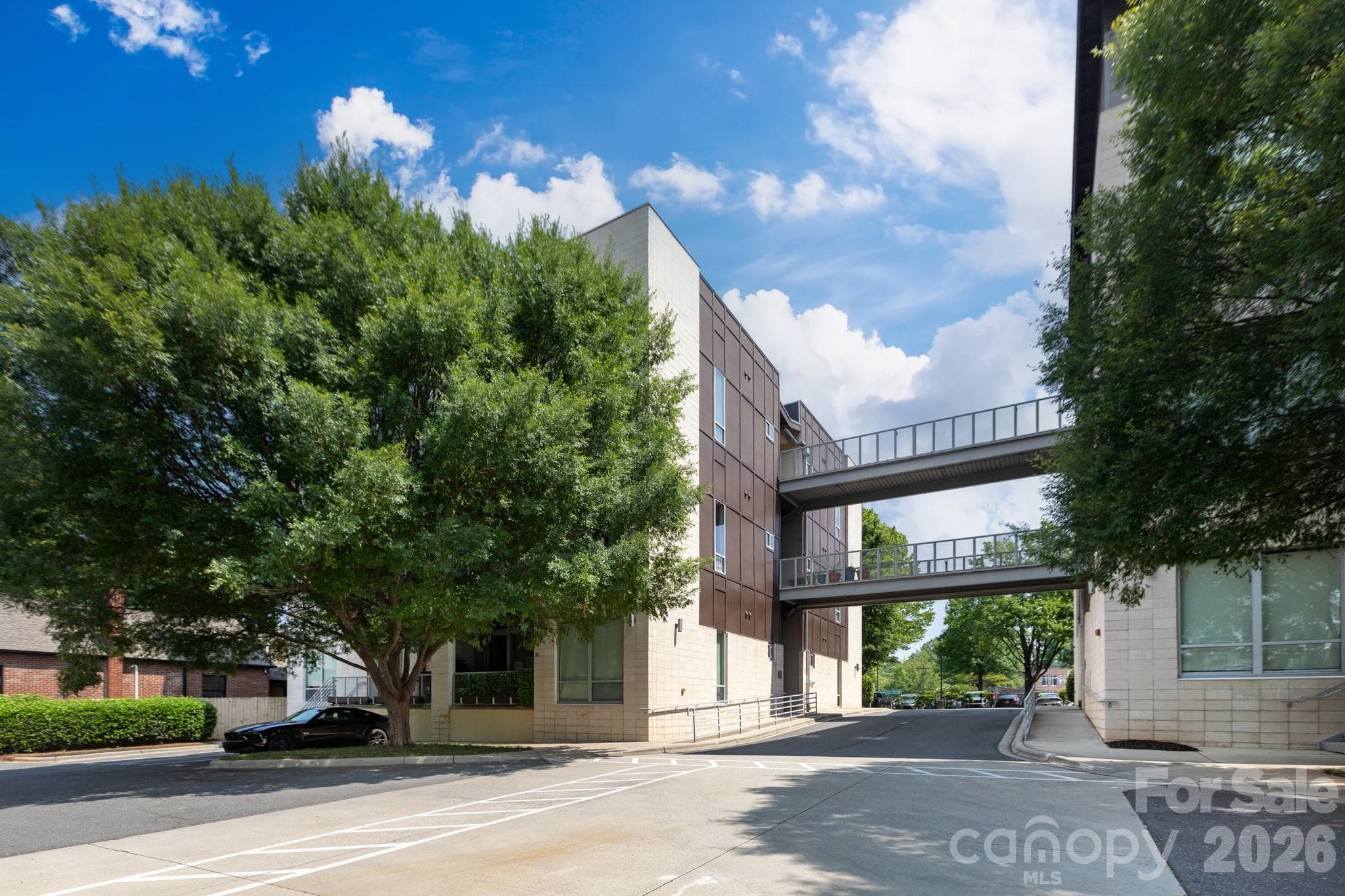 2116 Mcclintock Road