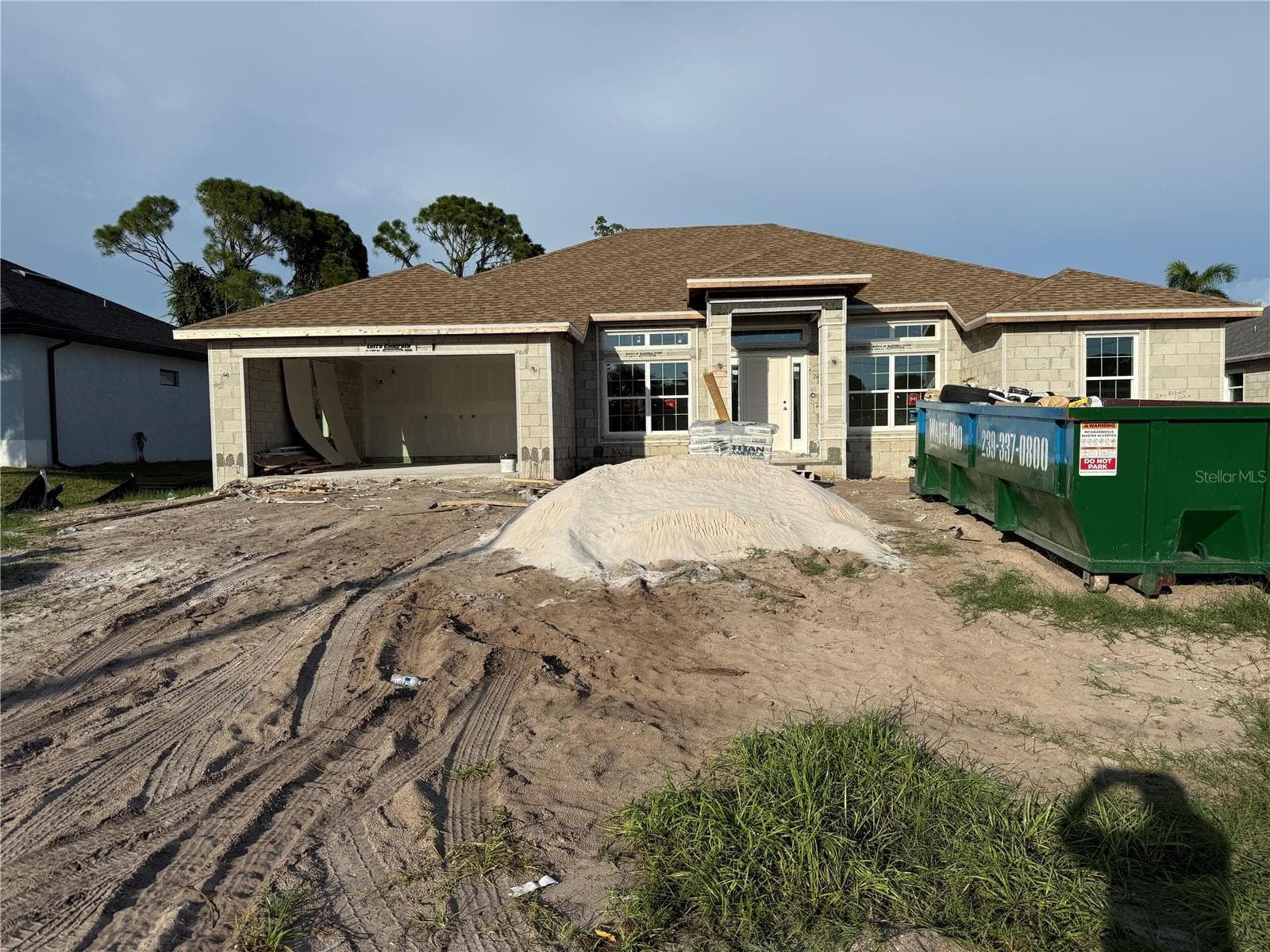 Single Family Residence at 7 TEE VIEW RD, ROTONDA WEST, photo 2 of 4