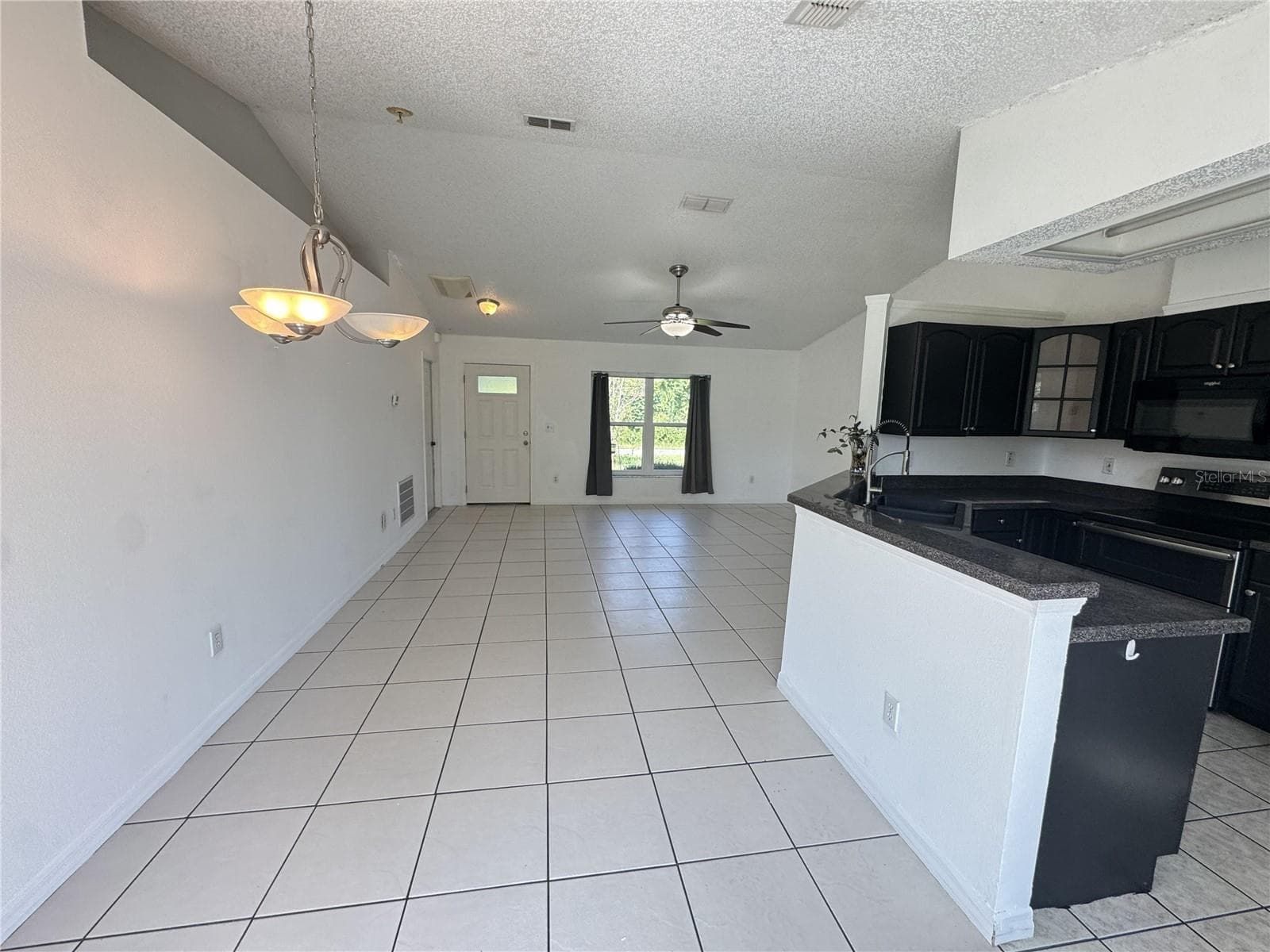 Single Family Residence at 393 WALNUT AVE, ORANGE CITY, photo 4 of 48