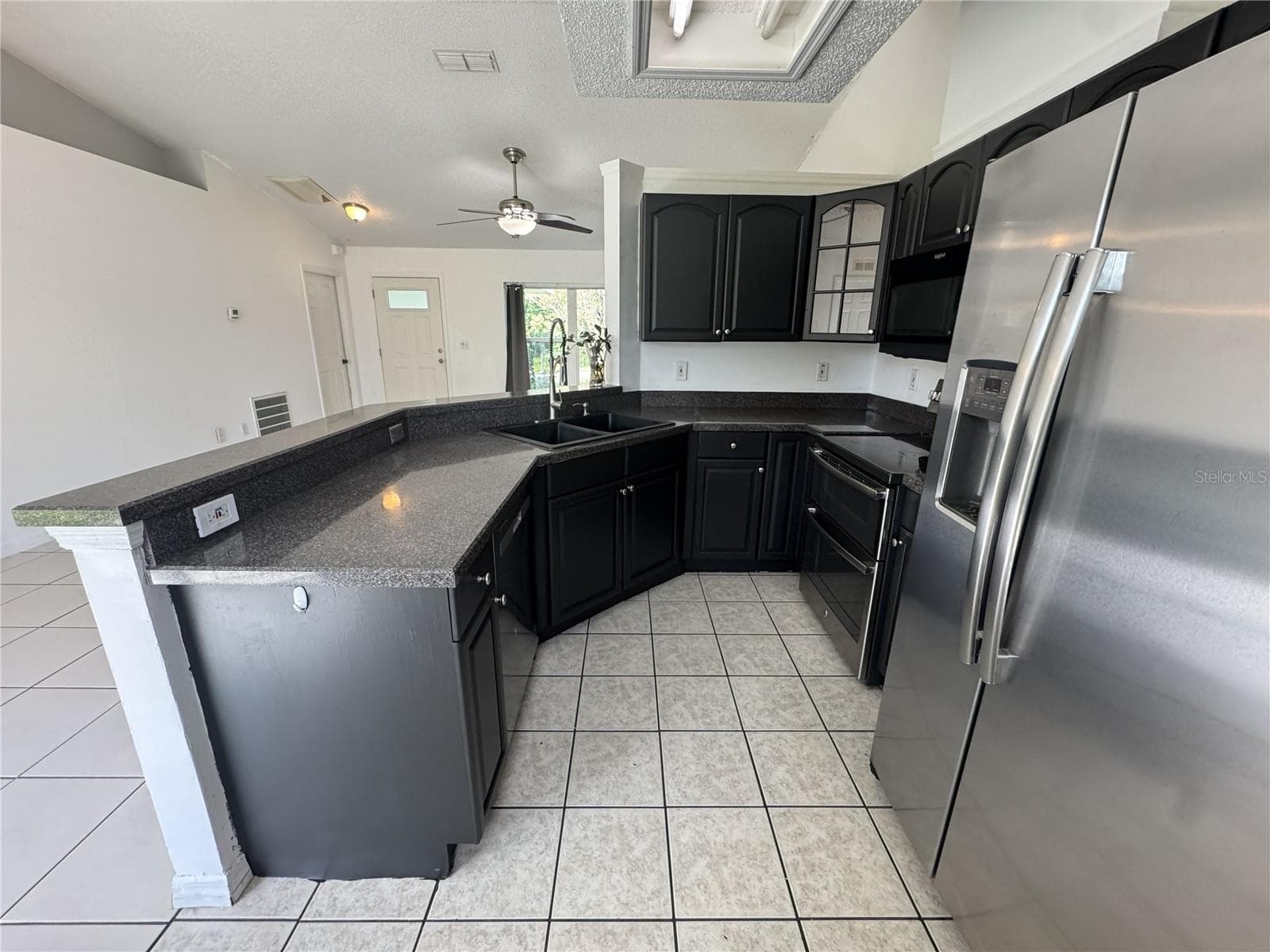 Single Family Residence at 393 WALNUT AVE, ORANGE CITY, photo 8 of 48
