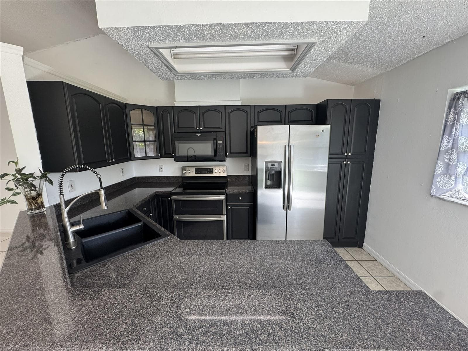 Single Family Residence at 393 WALNUT AVE, ORANGE CITY, photo 15 of 48