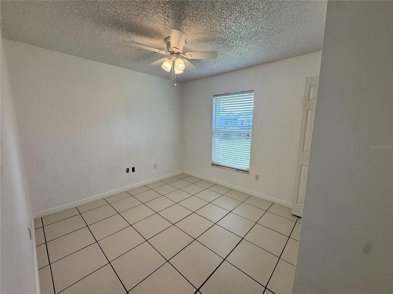 Single Family Residence at 393 WALNUT AVE, ORANGE CITY, photo 22 of 48