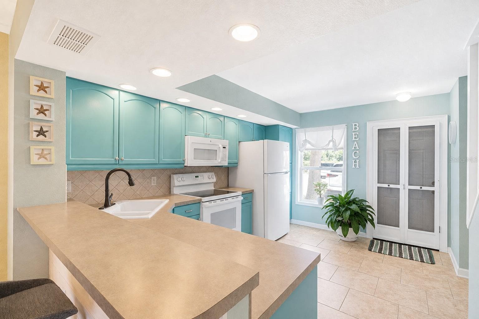 Townhouse at 26310 RAMPART BLVD #504, PUNTA GORDA, photo 9 of 36
