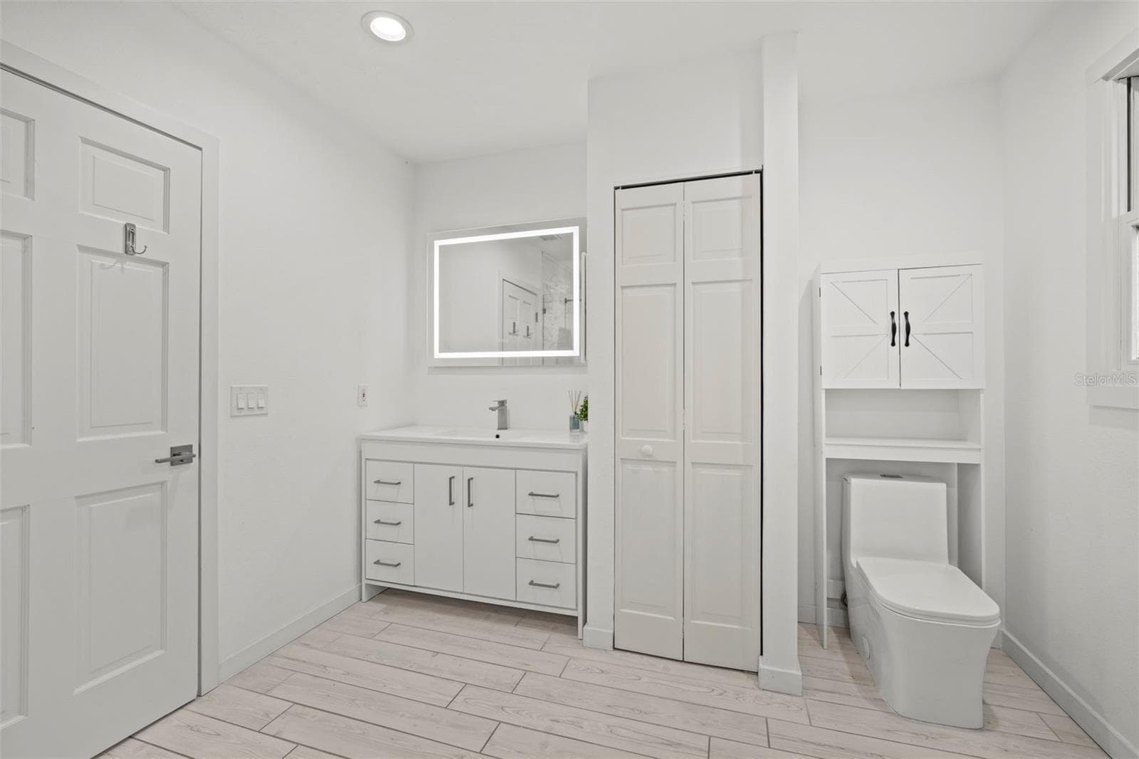 Primary Bath - 1841 LAUREL ST, SARASOTA