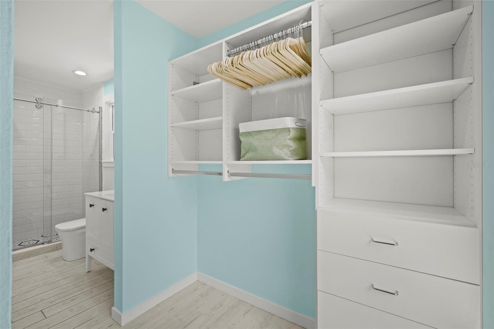 Custom Closet - 1841 LAUREL ST, SARASOTA