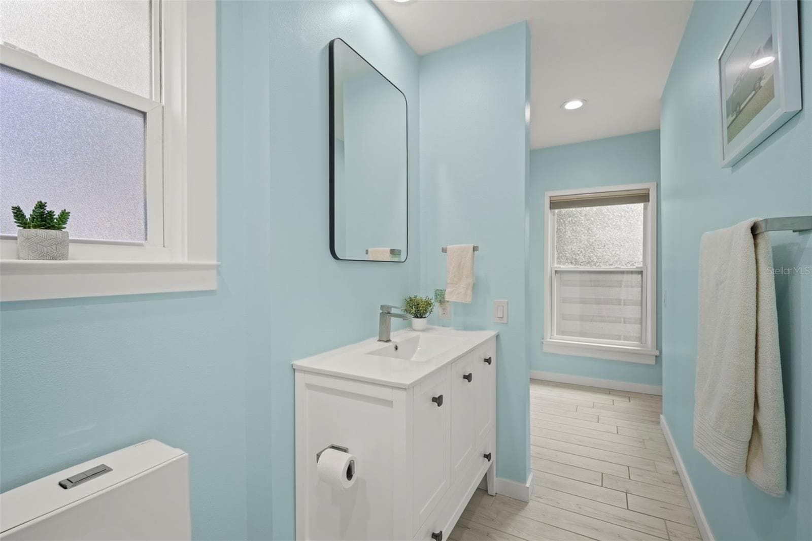 Guest Bath - 1841 LAUREL ST, SARASOTA