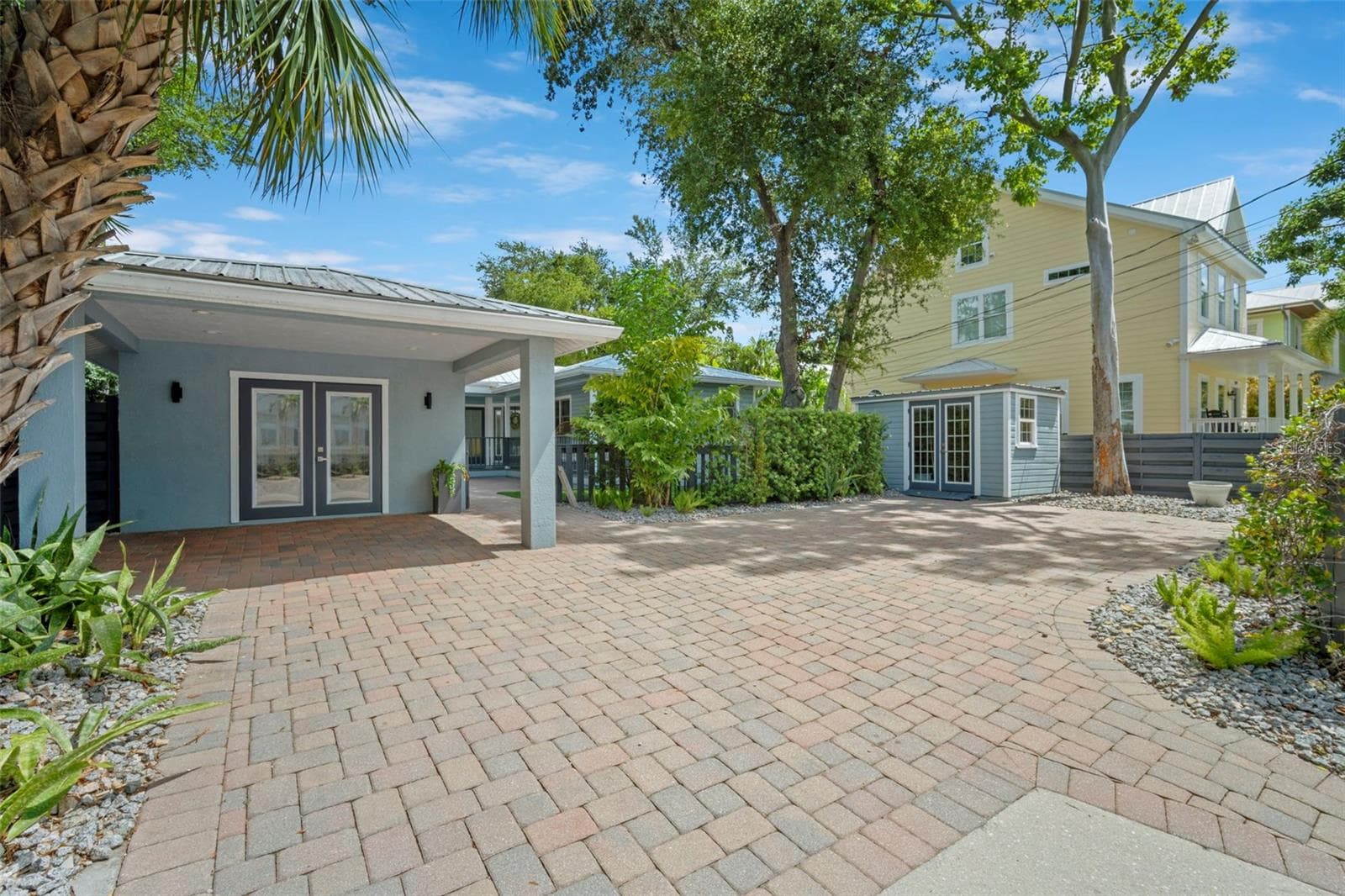 Driveway - 1841 LAUREL ST, SARASOTA