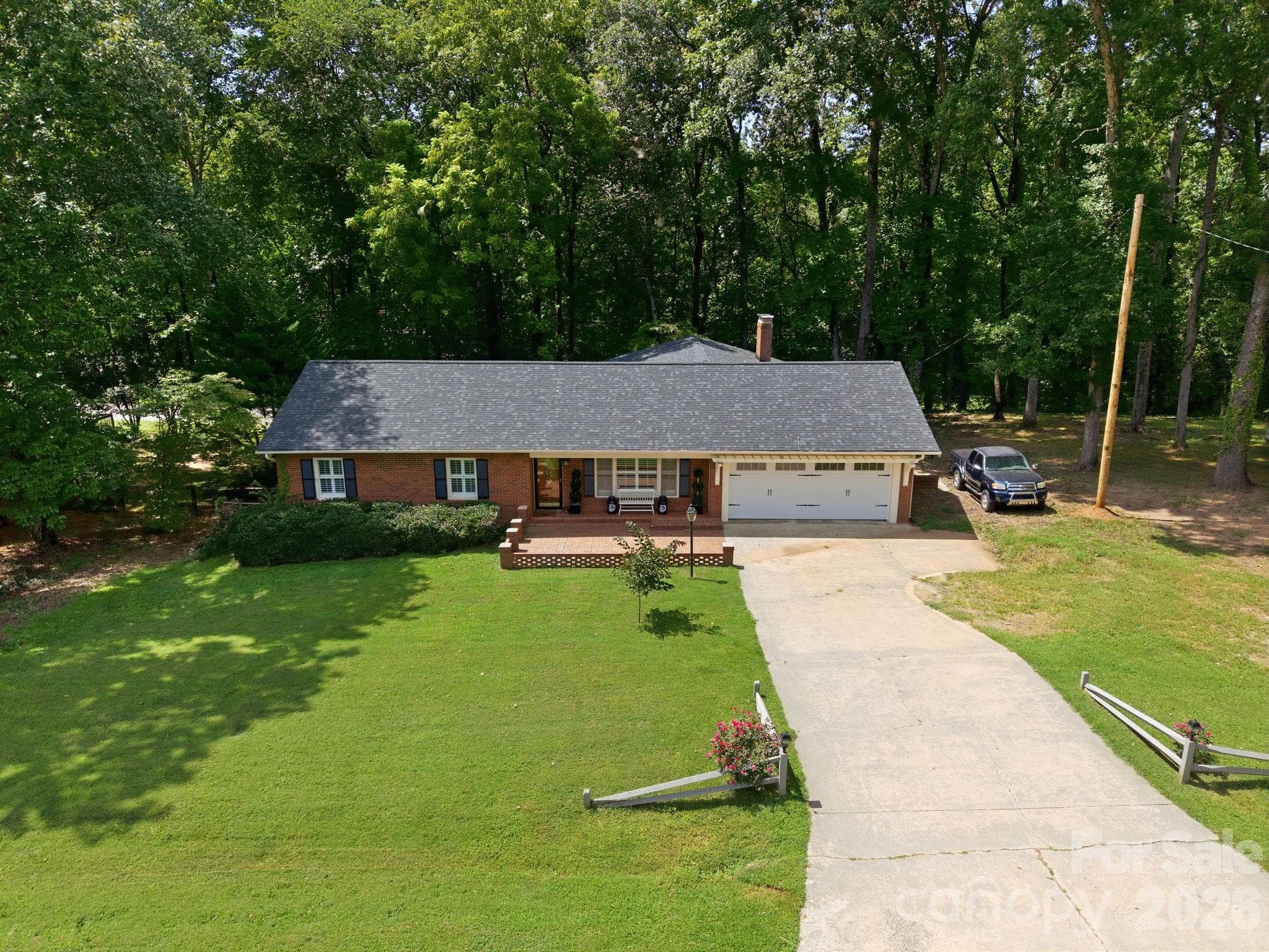 Single Family Residence at 305 Heritage Circle, Statesville, photo 2 of 38