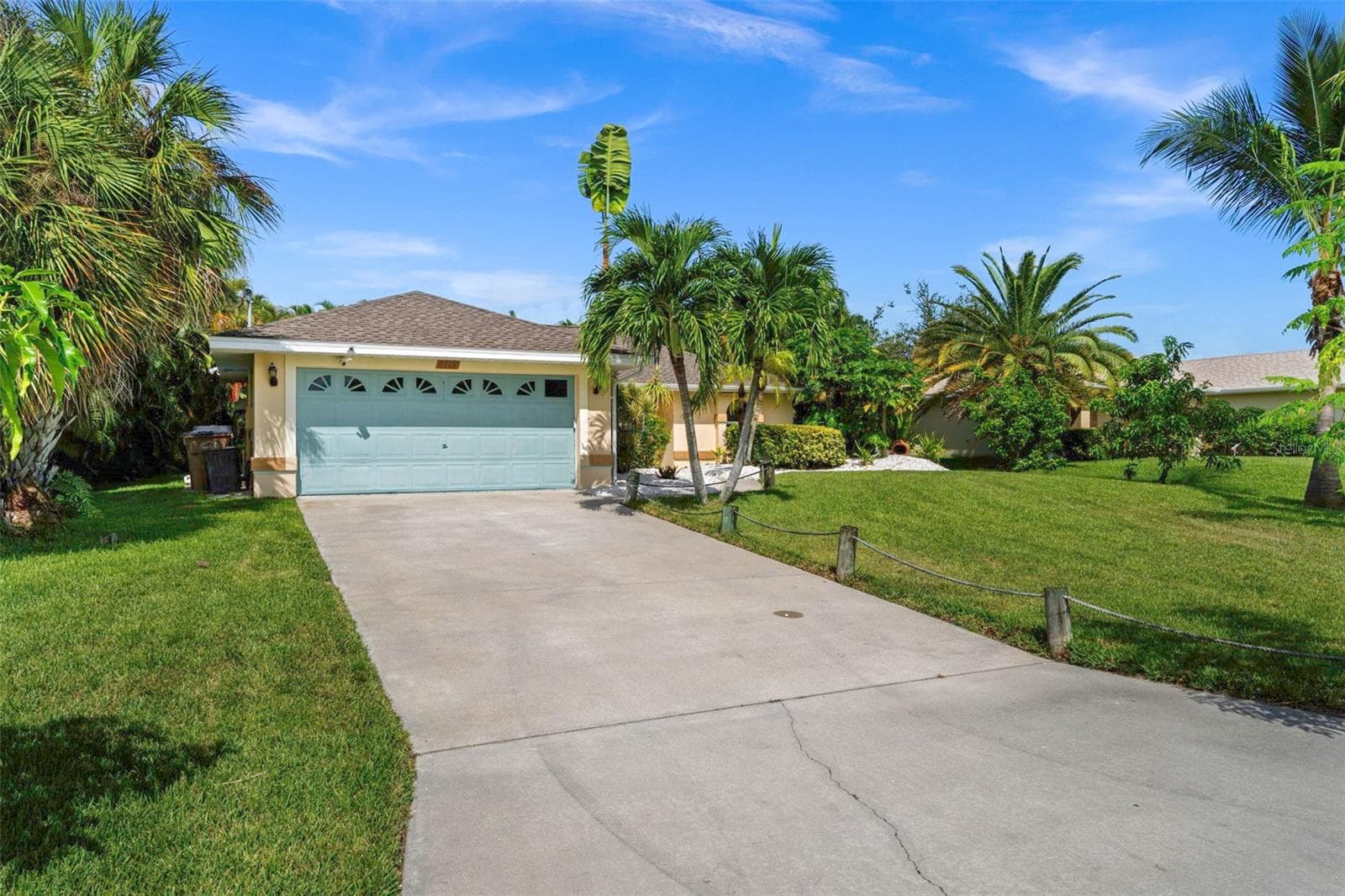 2 car attached garage - 3112 SW 16TH PL, CAPE CORAL