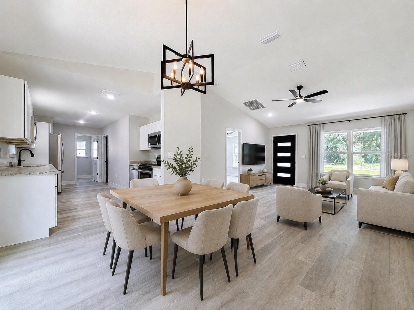 VIRTUAL STAGED - 12728 SE 102ND TER, BELLEVIEW