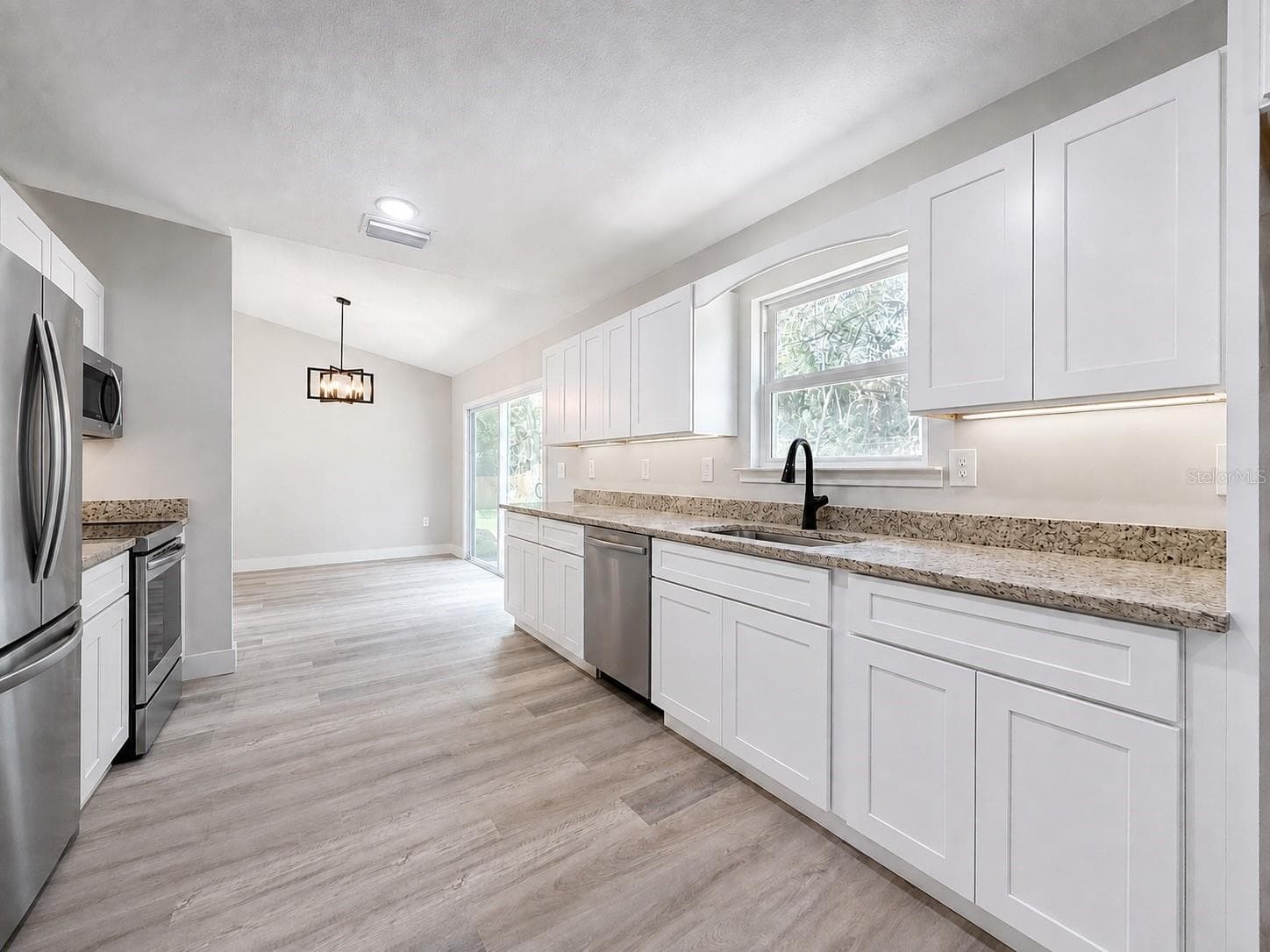 Single Family Residence at 12728 SE 102ND TER, BELLEVIEW, photo 5 of 41