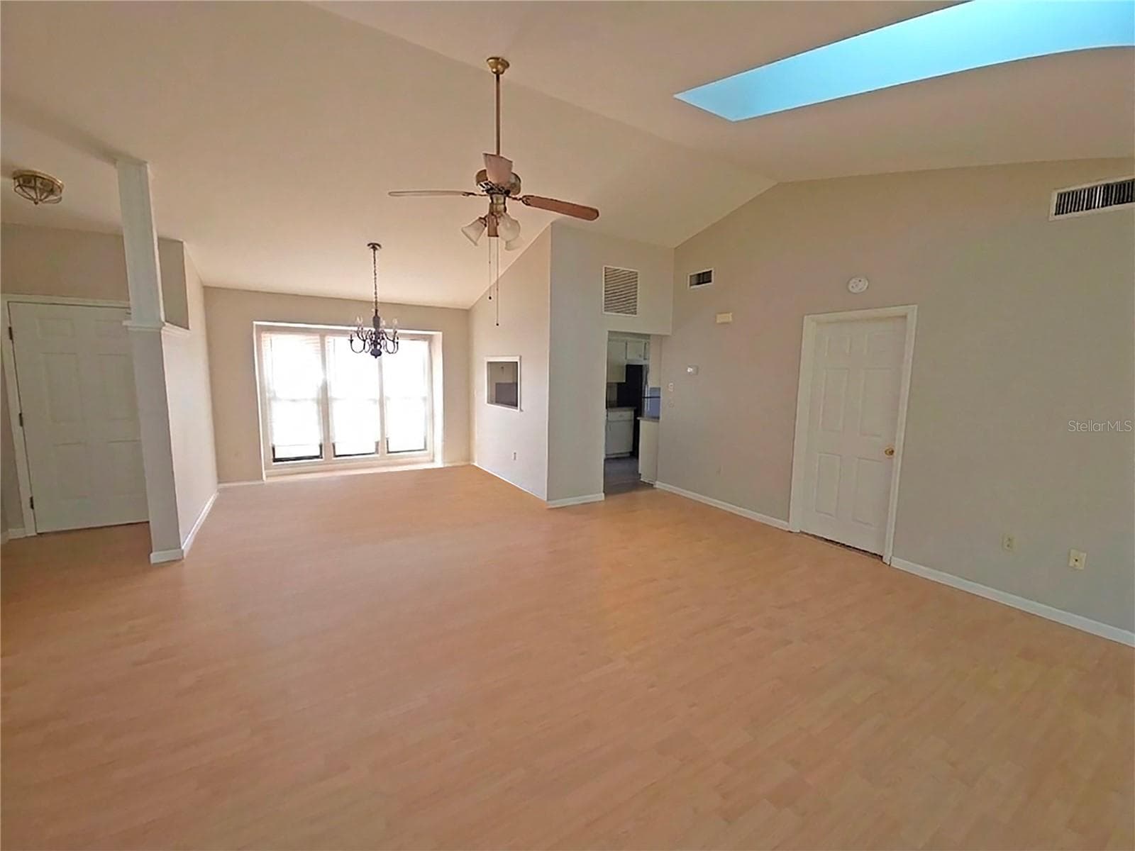 Single Family Residence at 700 SOUTH VENICE BLVD, VENICE, photo 5 of 28