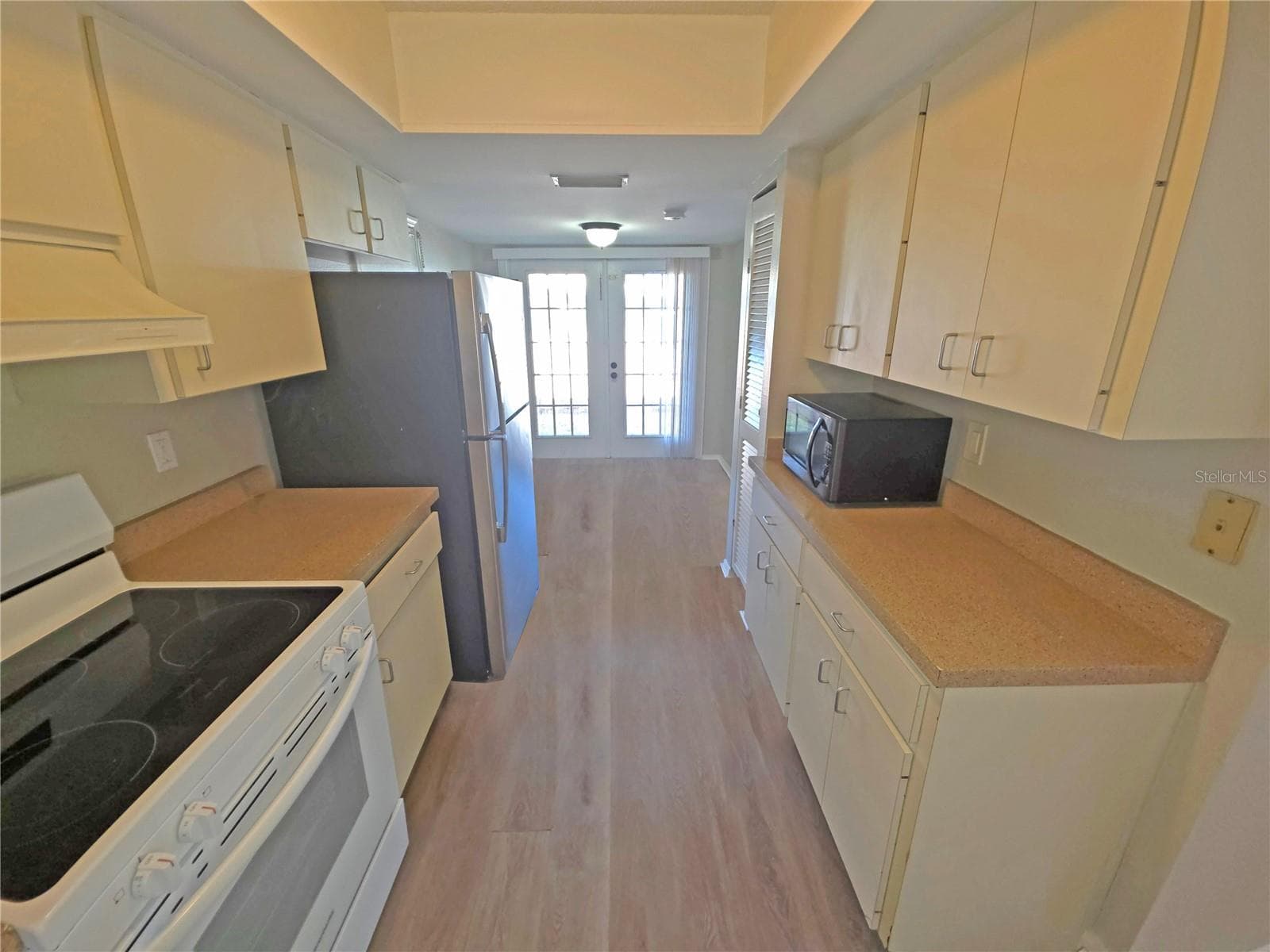 Single Family Residence at 700 SOUTH VENICE BLVD, VENICE, photo 10 of 28