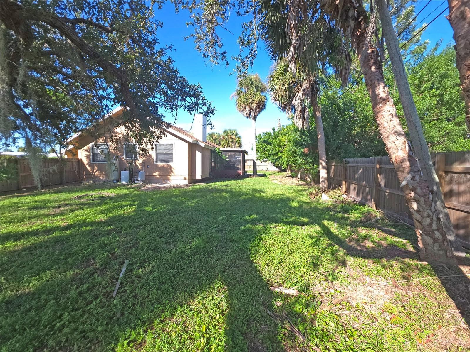Single Family Residence at 700 SOUTH VENICE BLVD, VENICE, photo 25 of 28