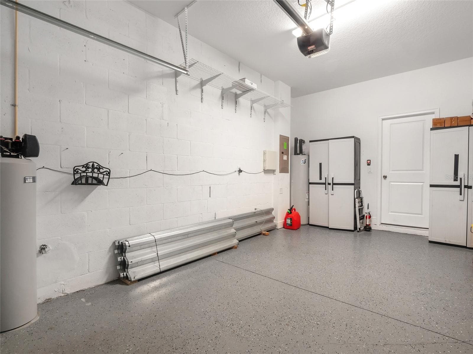 Garage - 14309 PONDHAWK LN, TAMPA