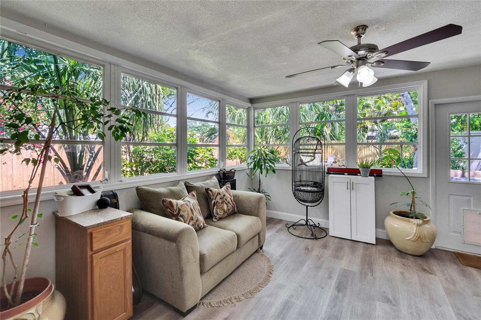 Single Family Residence at 1623 SAN MATEO DR, DUNEDIN, photo 16 of 37