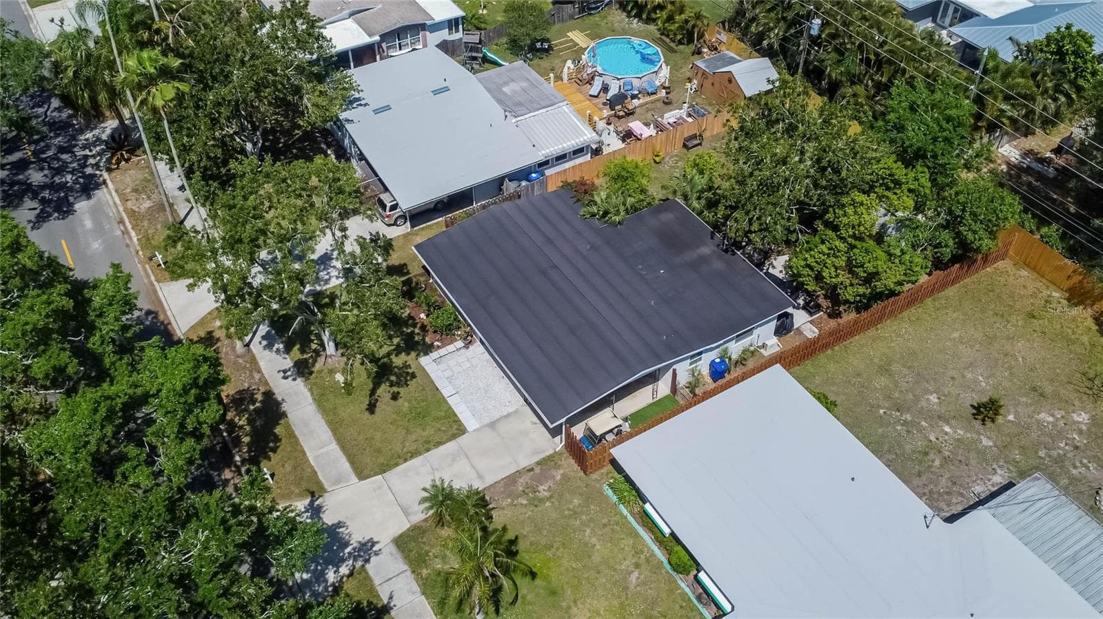 Single Family Residence at 1623 SAN MATEO DR, DUNEDIN, photo 32 of 37
