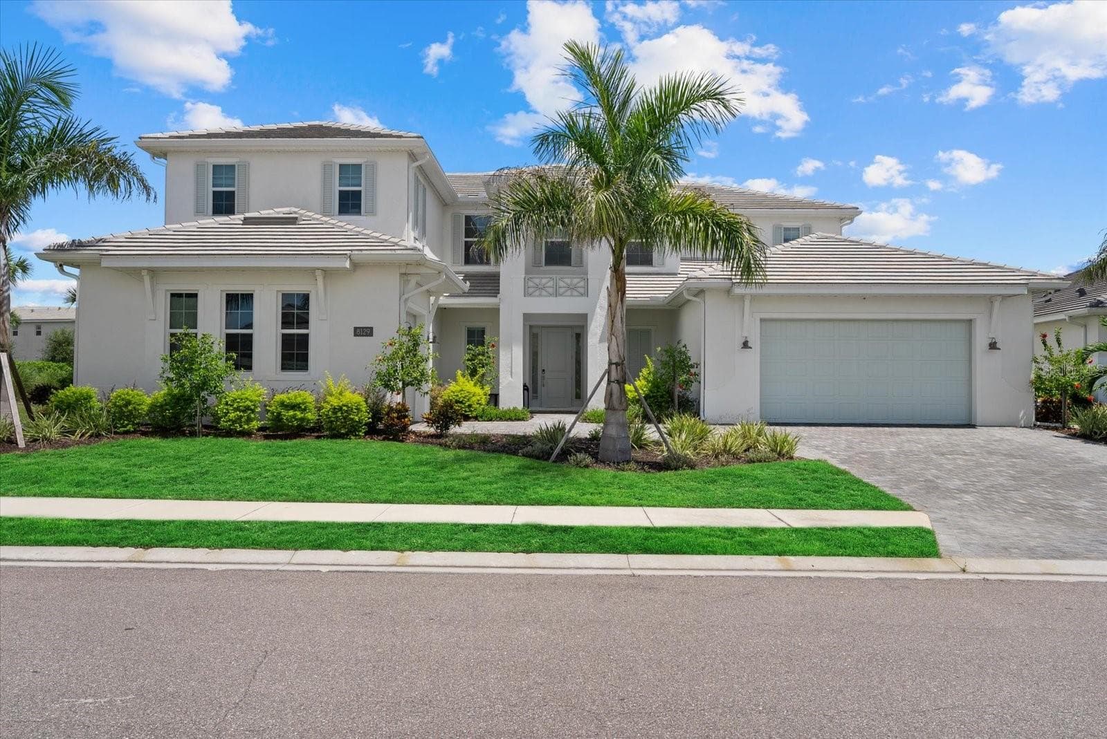 Front Home - 8129 NEVIS RUN, LAKEWOOD RANCH