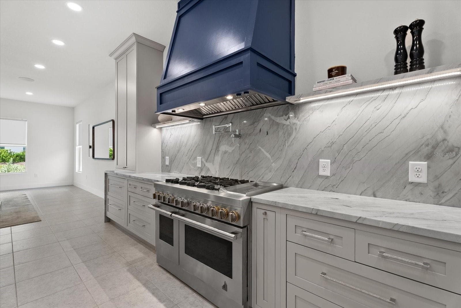 Chef's Kitchen - 8129 NEVIS RUN, LAKEWOOD RANCH