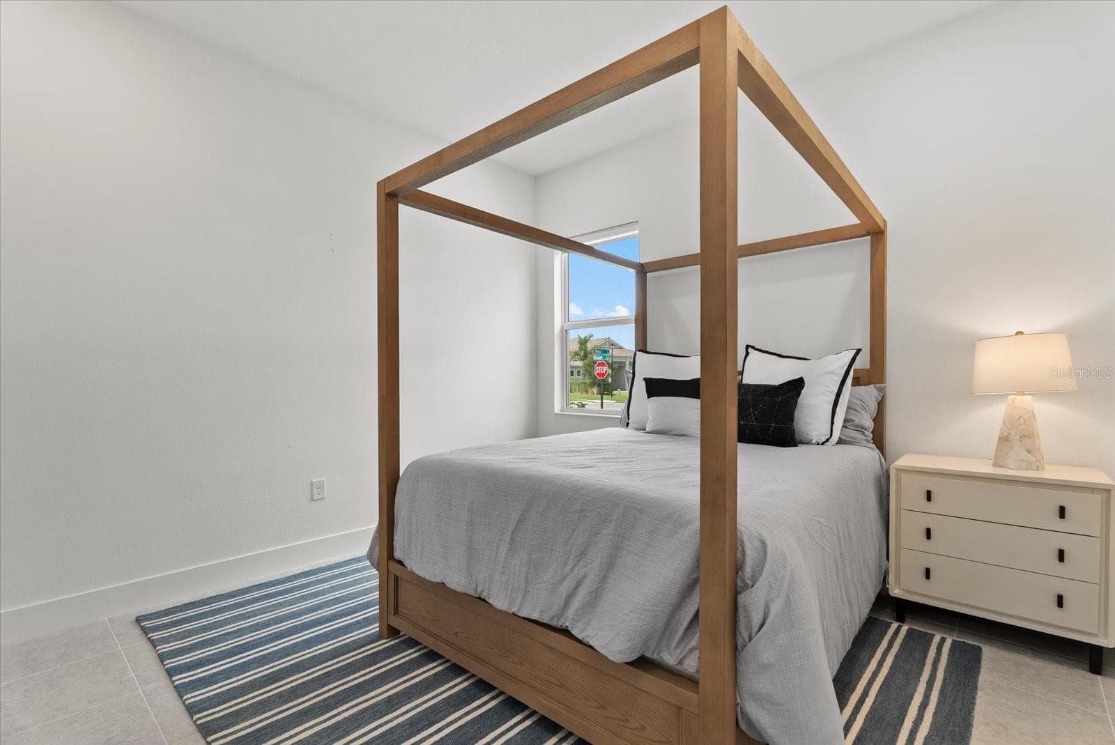 Guest Bedroom - First Floor - 8129 NEVIS RUN, LAKEWOOD RANCH