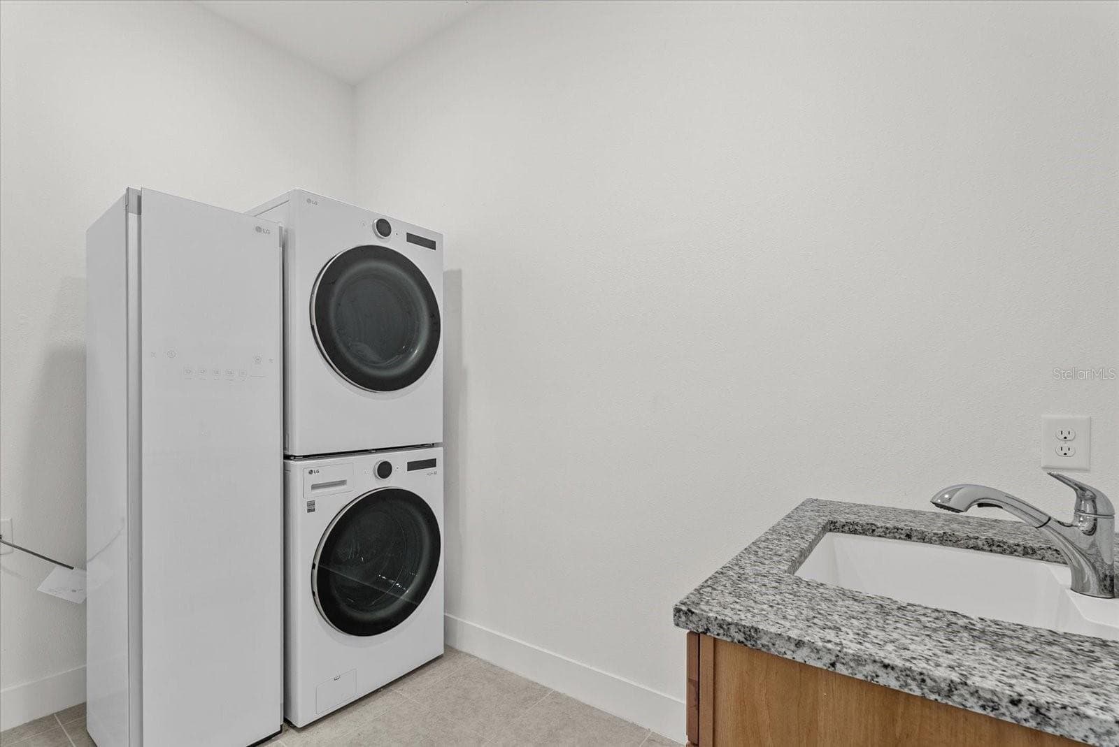 Laundry Room - 8129 NEVIS RUN, LAKEWOOD RANCH