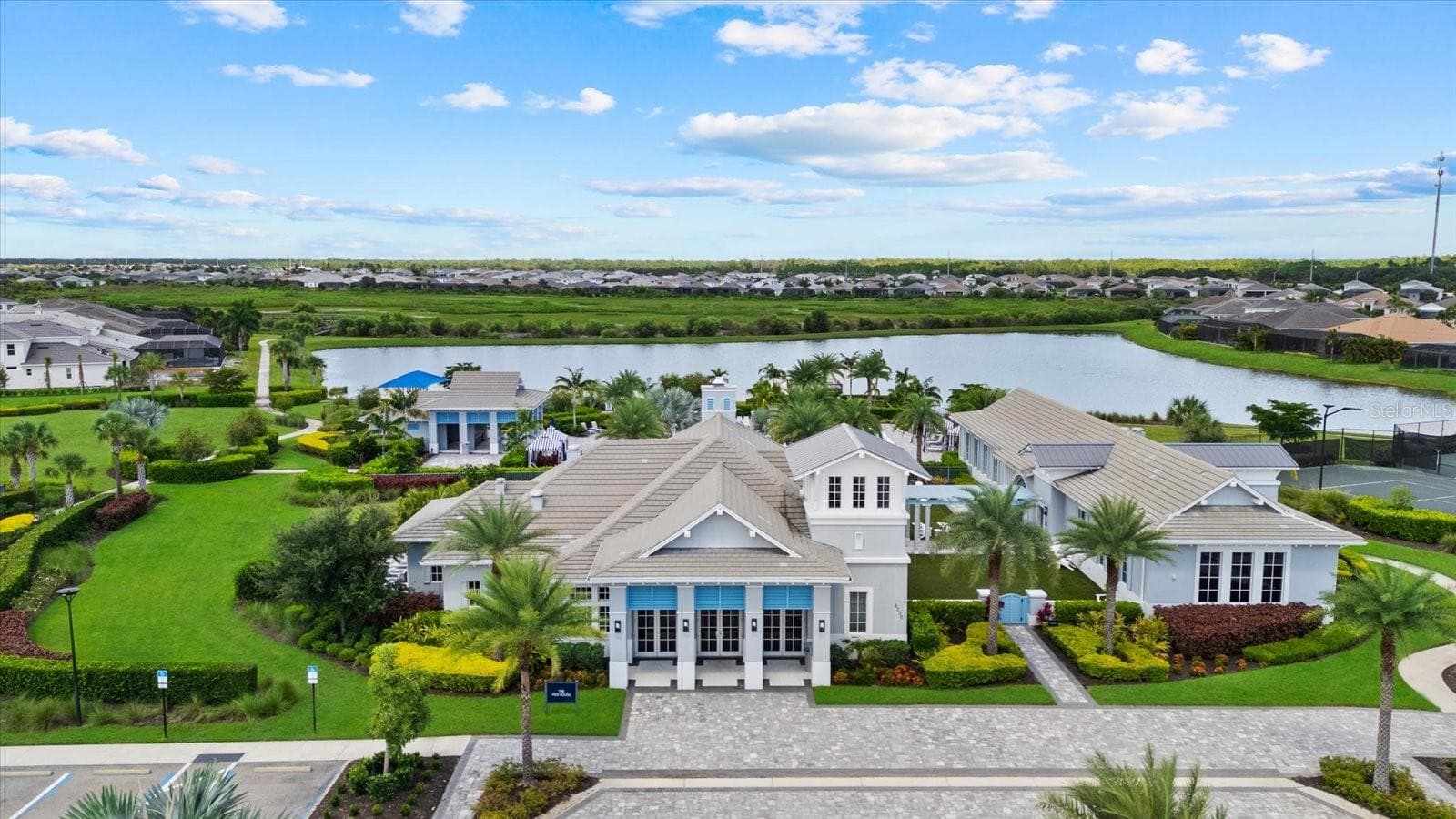 Amenity Center - Clubhouse - 8129 NEVIS RUN, LAKEWOOD RANCH