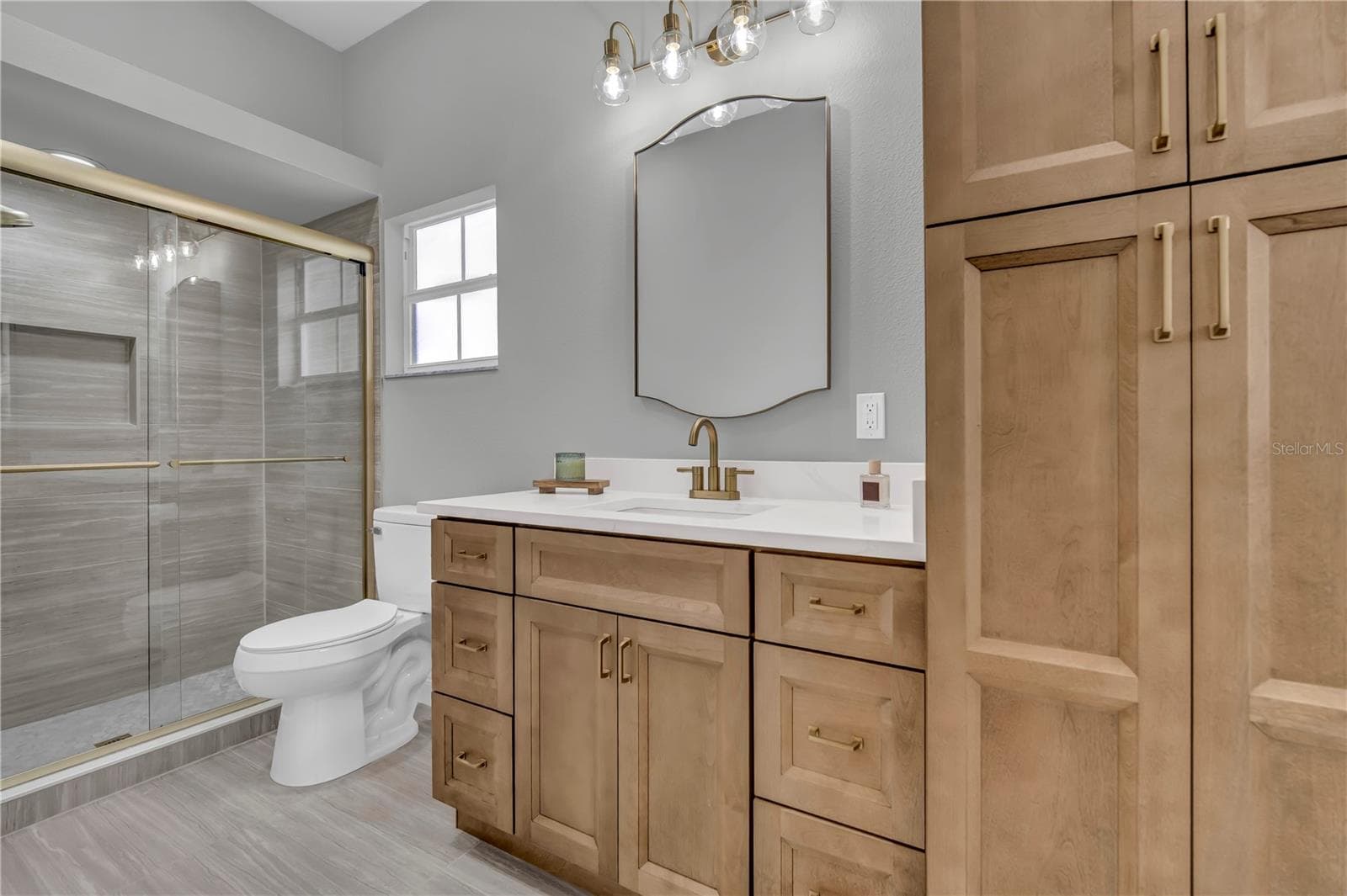Single Family Residence at 5619 PRINCE ANDREW CT, LEESBURG, photo 16 of 34