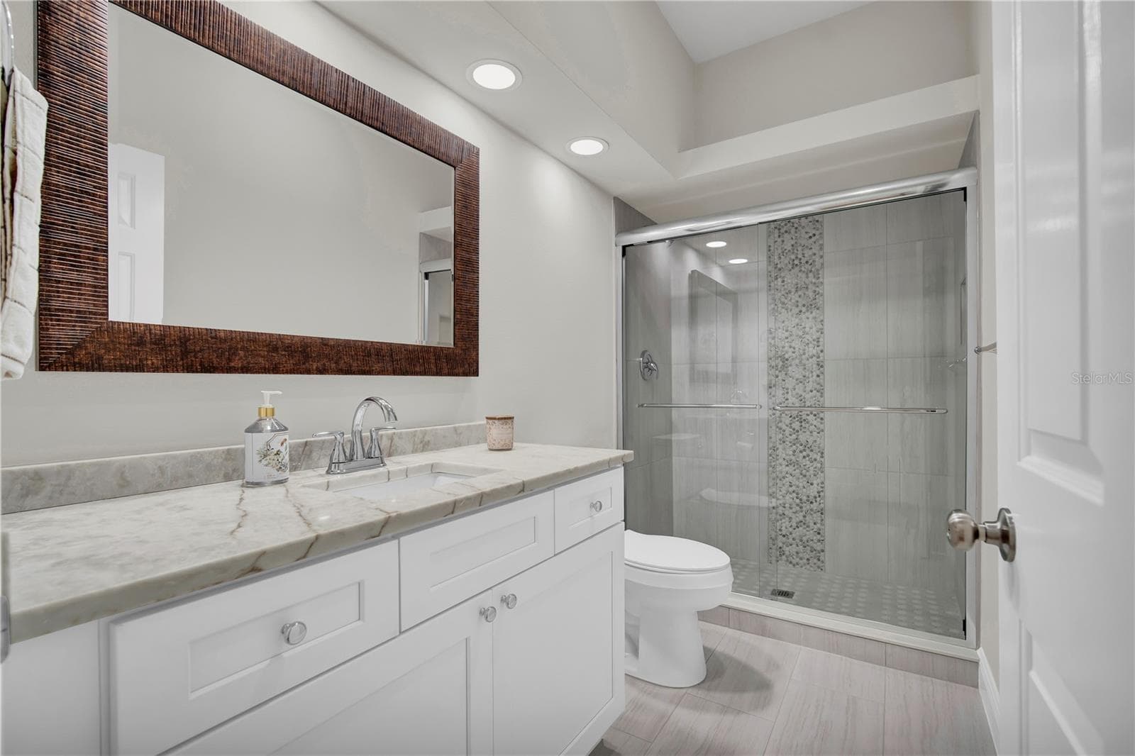 Single Family Residence at 5619 PRINCE ANDREW CT, LEESBURG, photo 23 of 34