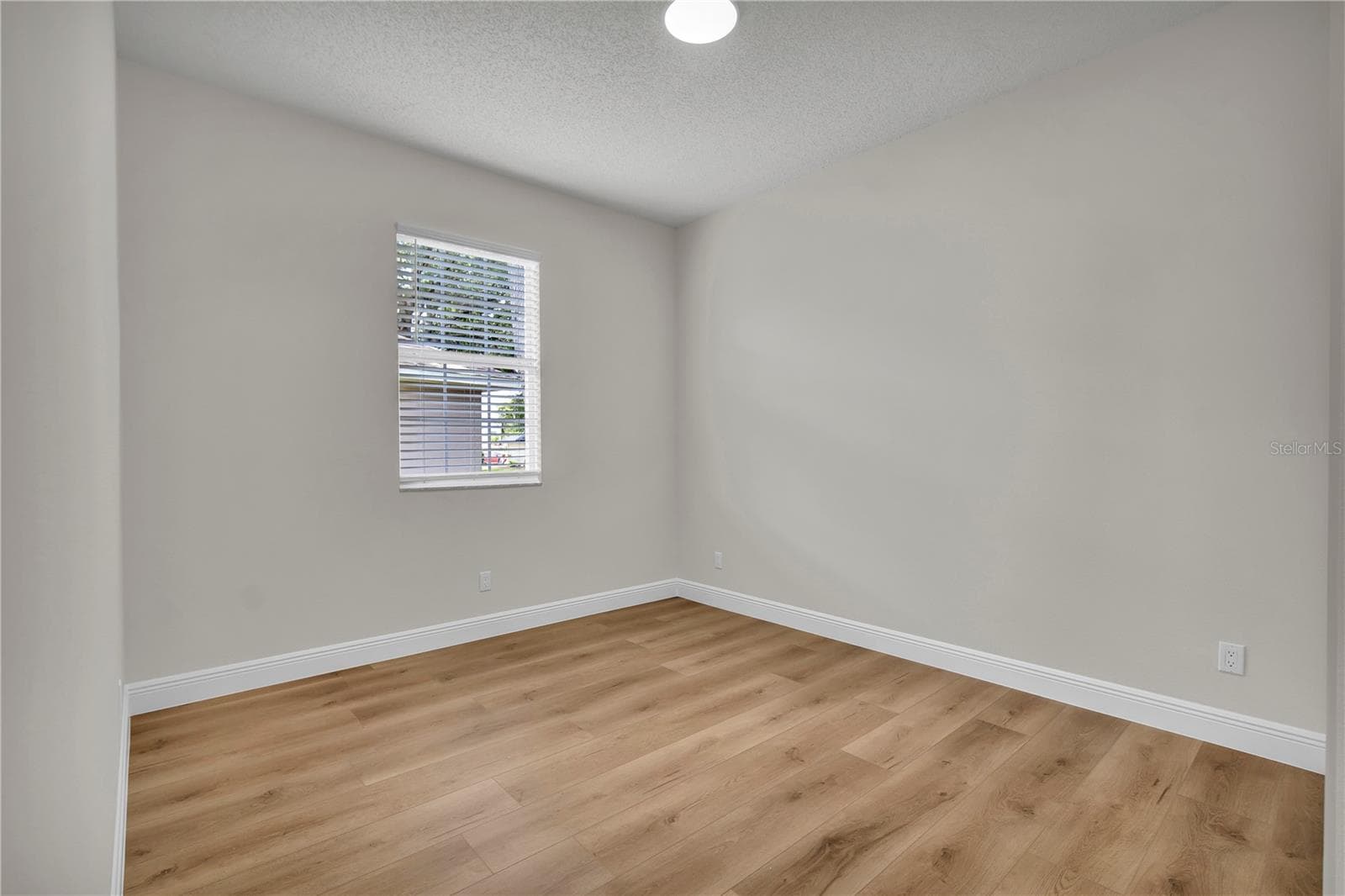 Single Family Residence at 5619 PRINCE ANDREW CT, LEESBURG, photo 25 of 34