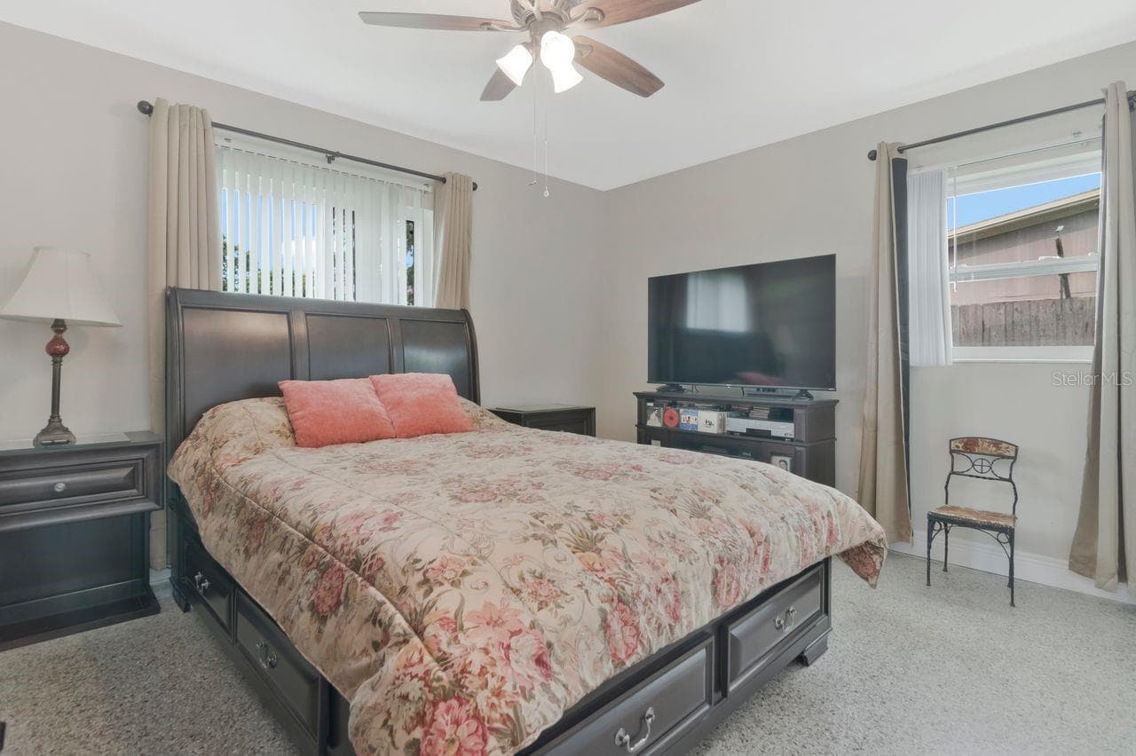 Single Family Residence at 7713 W POWHATAN AVE, TAMPA, photo 26 of 38