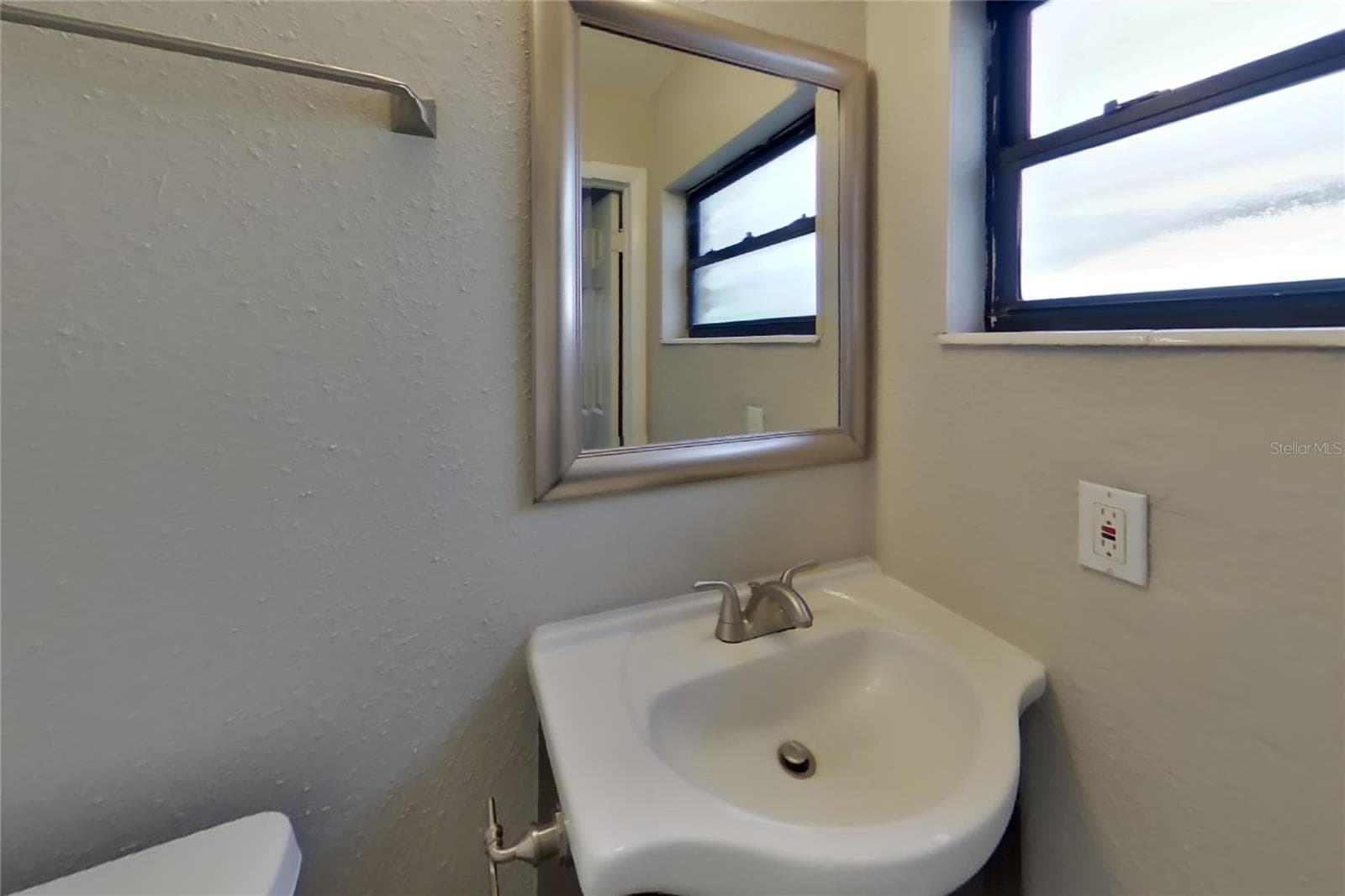 Single Family Residence at ORLANDO, photo 10 of 17